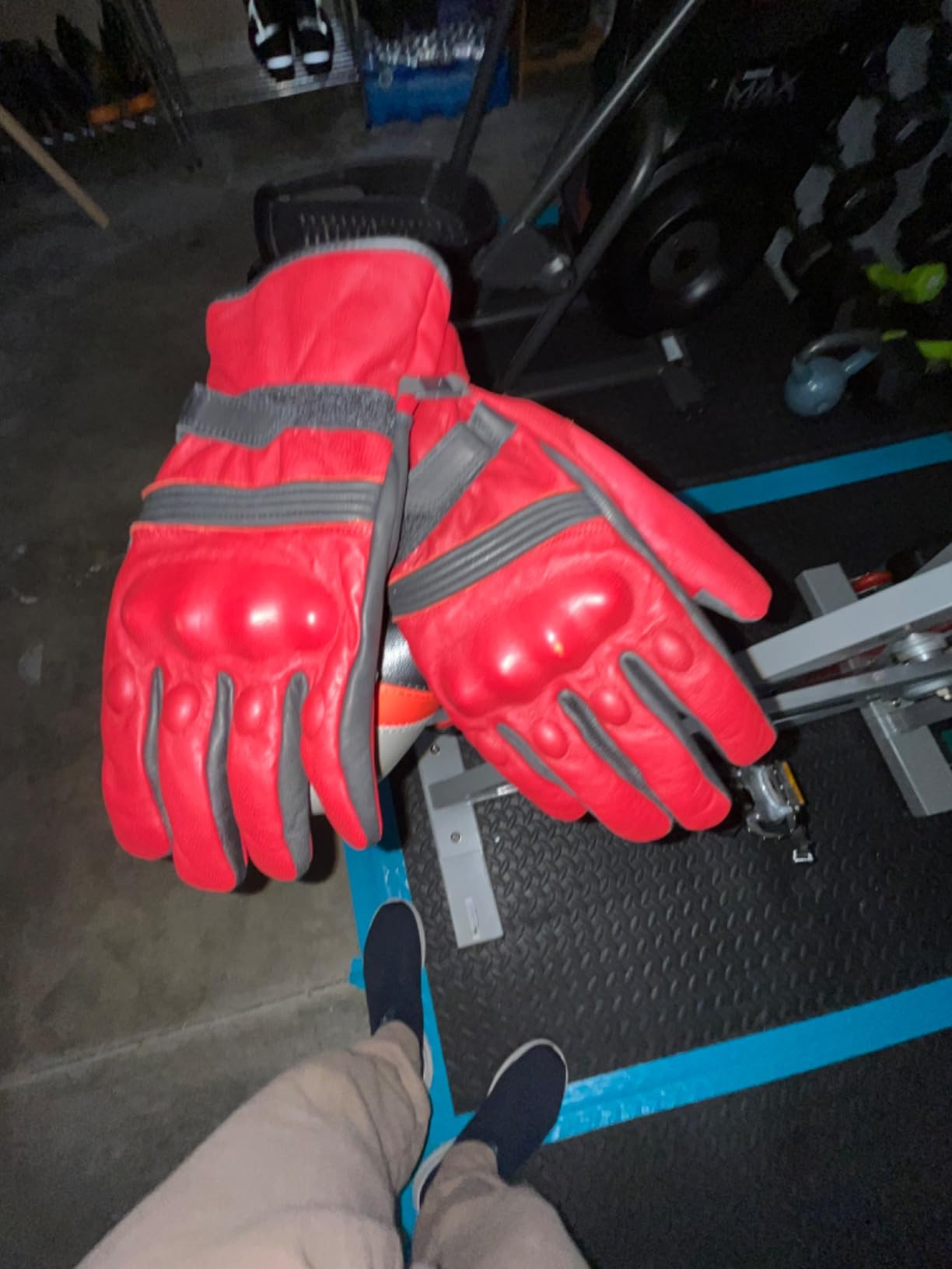 Harssidanzar Men Winter Motorcycle Gloves, Genuine Leather Full Finger Touchscreen Thermal Lined with Thinsulate Waterproof Motorcycles Motorbike Riding Gloves KM048US customer photo 2