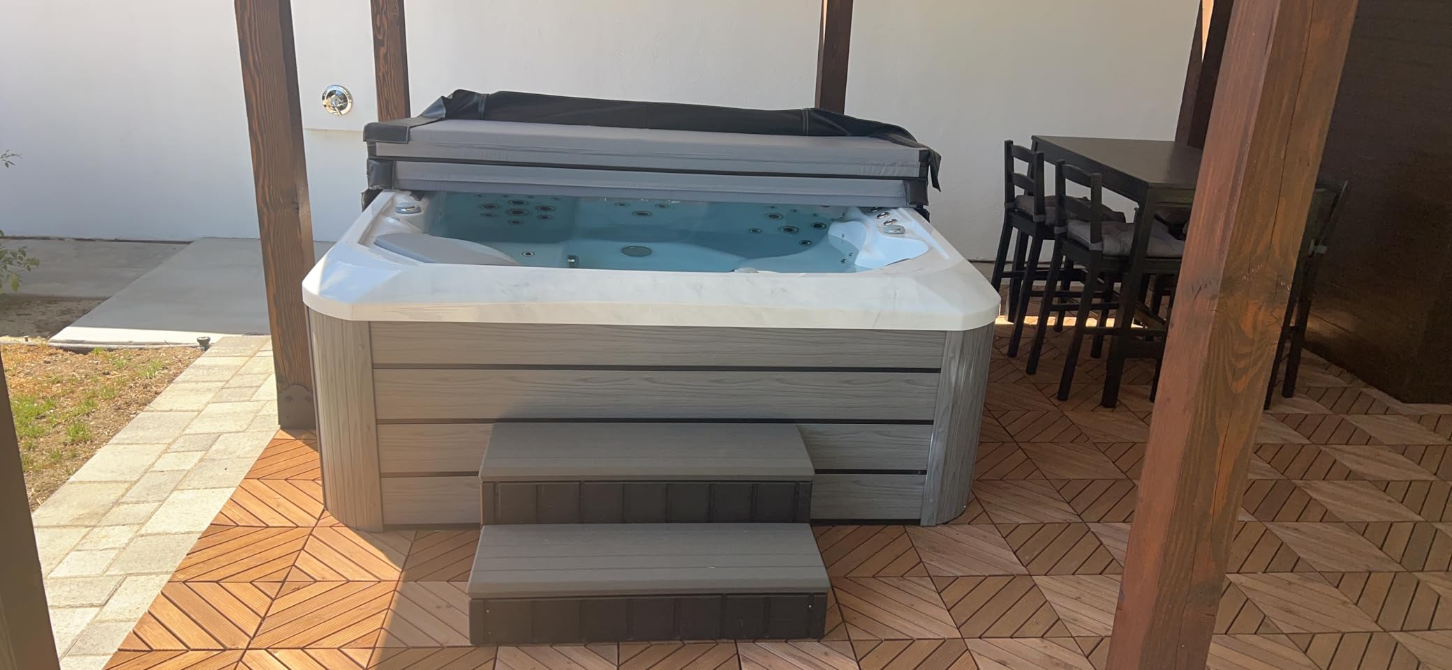 Comfort Hot Tubs - Hot Tub Spa - Seats 5-6 People - 51 Jets – Standard Heavy Duty Flip Cover, Water Fountains, Ozonator, LED Lights, Headrests, and More customer photo 2