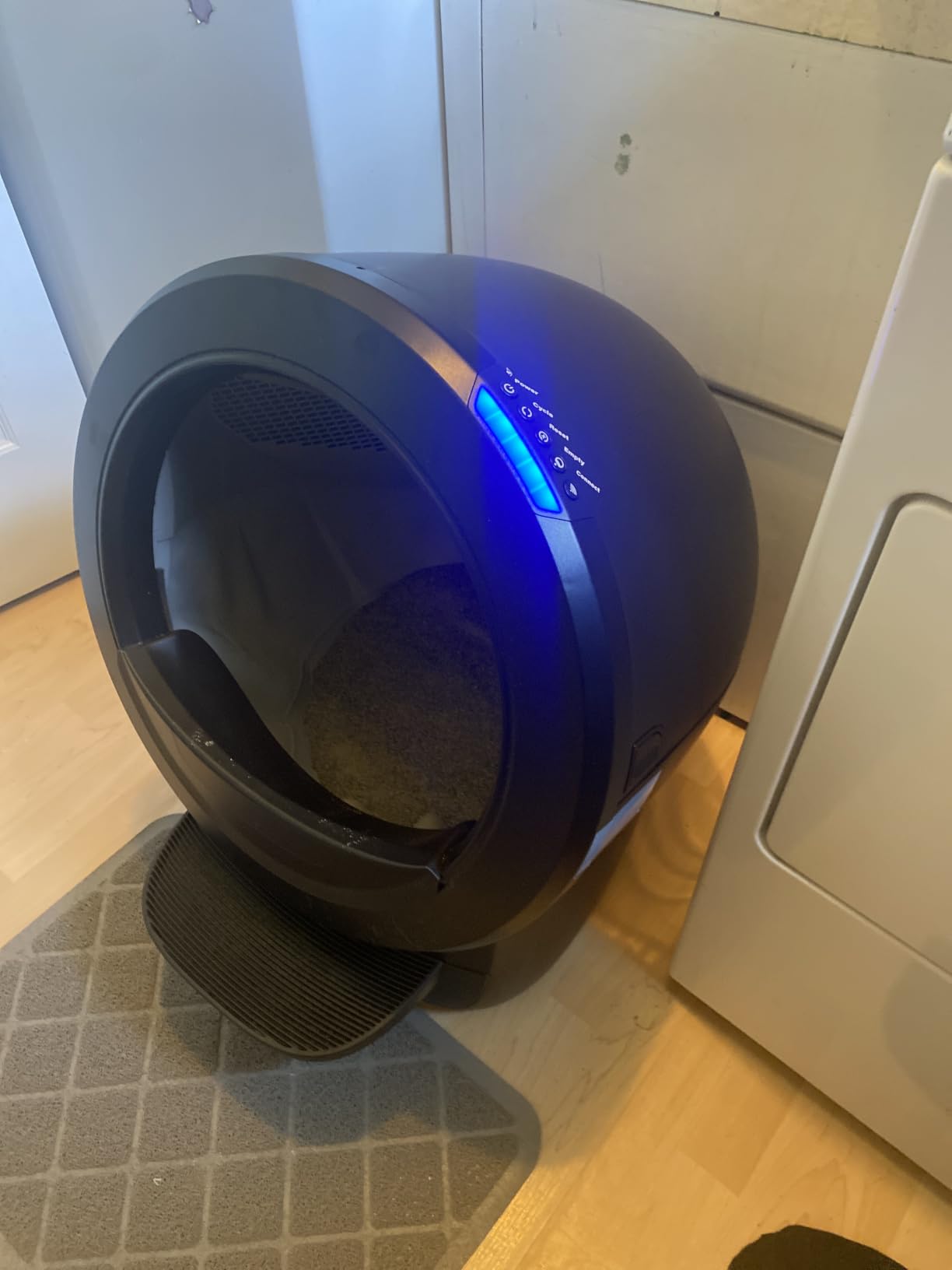 Litter-Robot 4 with Step and Fence by Whisker, Black - Automatic Self-Cleaning Cat Litter Box, Helps Reduce Litter Box Odors, Never Scoop Again, Includes 1 Year of WhiskerCare customer photo 2