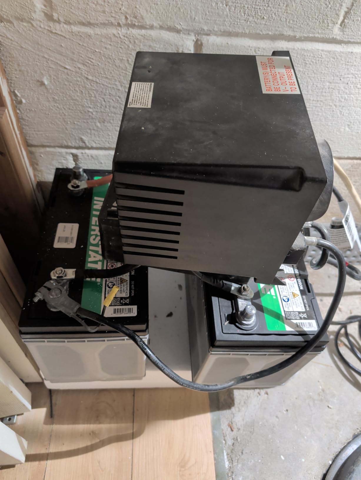 Interstate Batteries Marine/RV Battery 12V 100Ah 825CCA Group 31M AGM customer photo 2