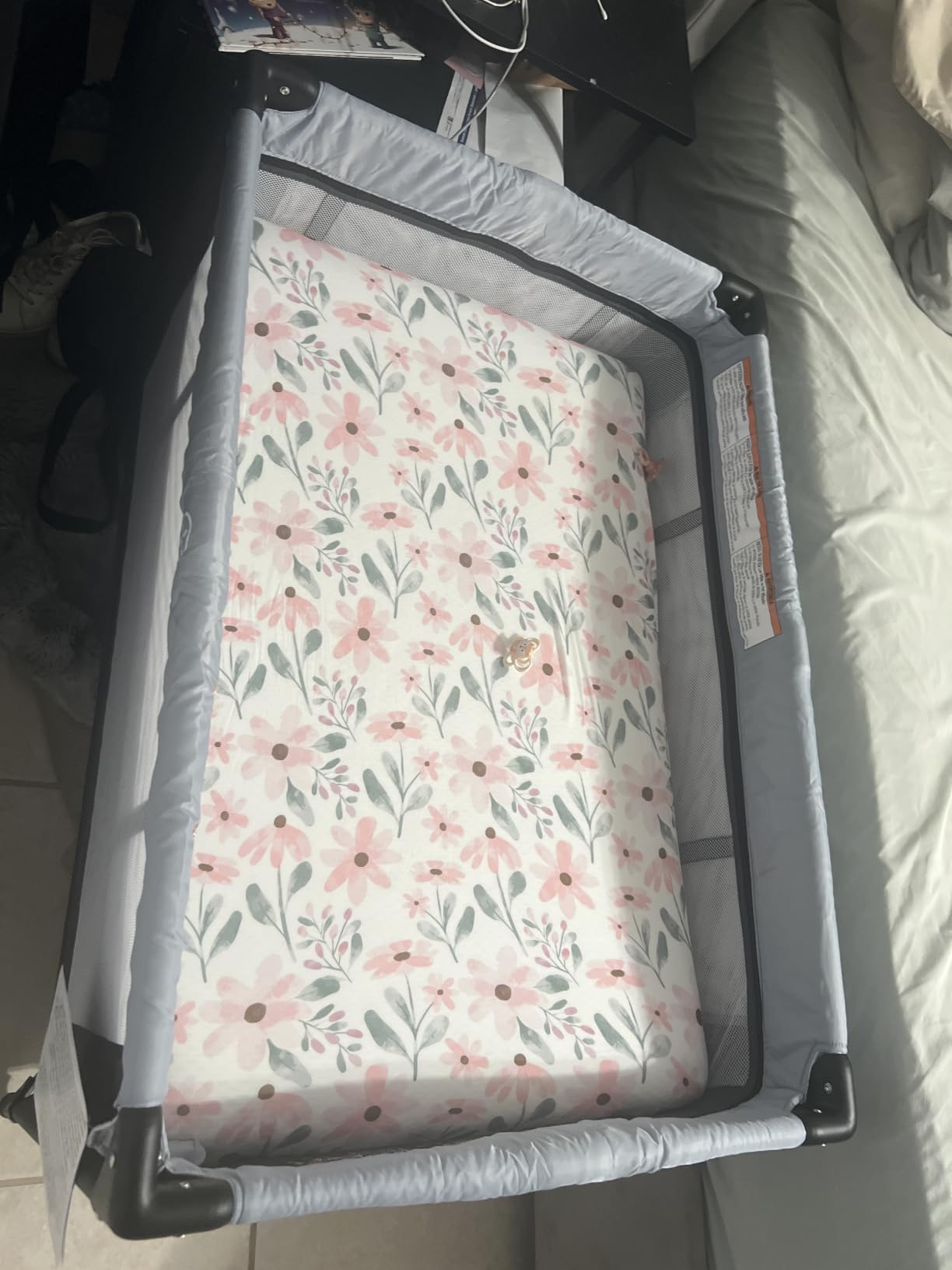 Dream On Me Zazzy Portable Baby Playard with Bassinet, Travel Carry Bag | Converts from Bassinet to Playard, For Infants & Toddlers, Quick Fold & Compact for Indoor, Outdoor & Travel, ASTM, Gray customer photo 1
