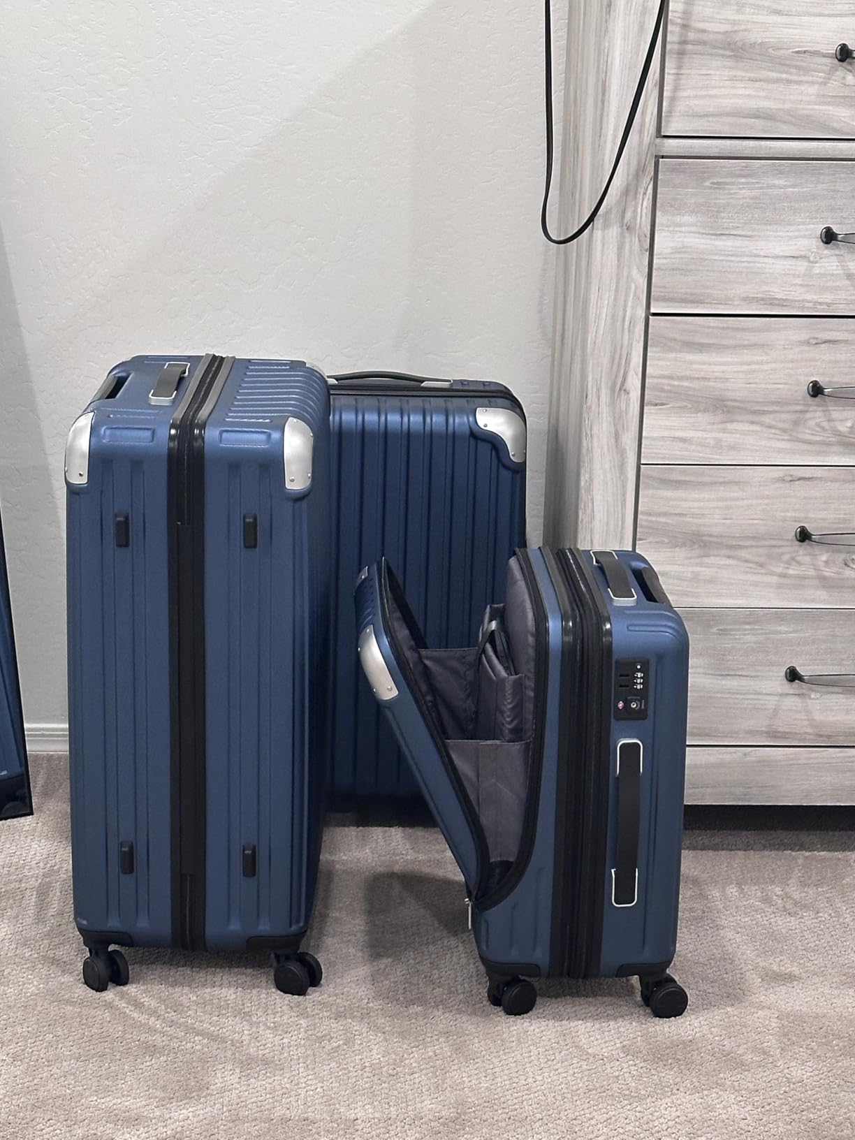 LEVEL8 Grace Luggage Sets Hardshell Suitcase with Wheels, Sturdy Large Suitcase Tsa Lock 20 Inch Expandable Carry on 24 Inch 28 Inch Checked Luggage, 3-Piece Set (20/24/28), Champagne customer photo 1