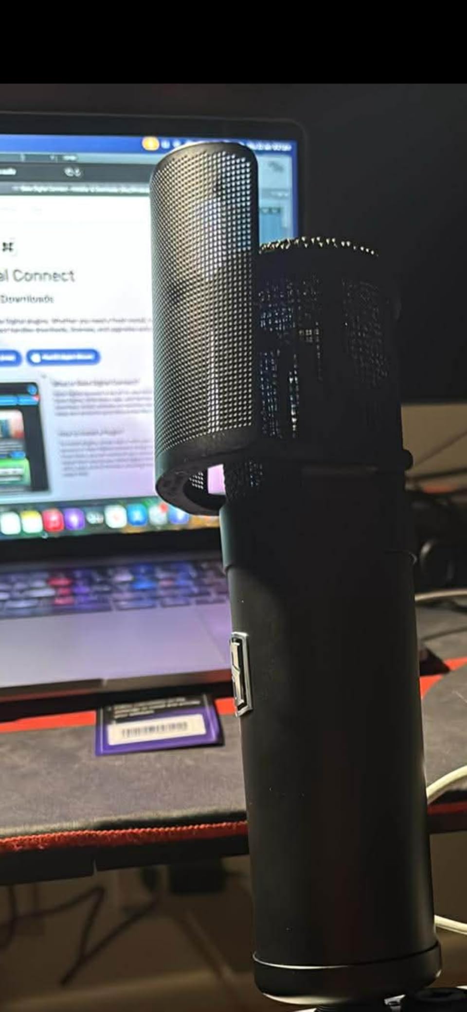 Audio-Technica AT8175 20 Series Exclusive Pop Filter Pop Guard Compatible Models: AT2020USB-X, AT2020USB+, AT2020, AT2020GM, AT2035, AT2050 customer photo 1