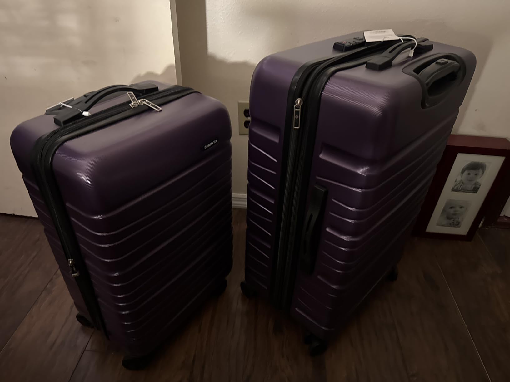 Samsonite Evolve SE Hardside Expandable Luggage, Bass Black, Medium Spinner customer photo 2