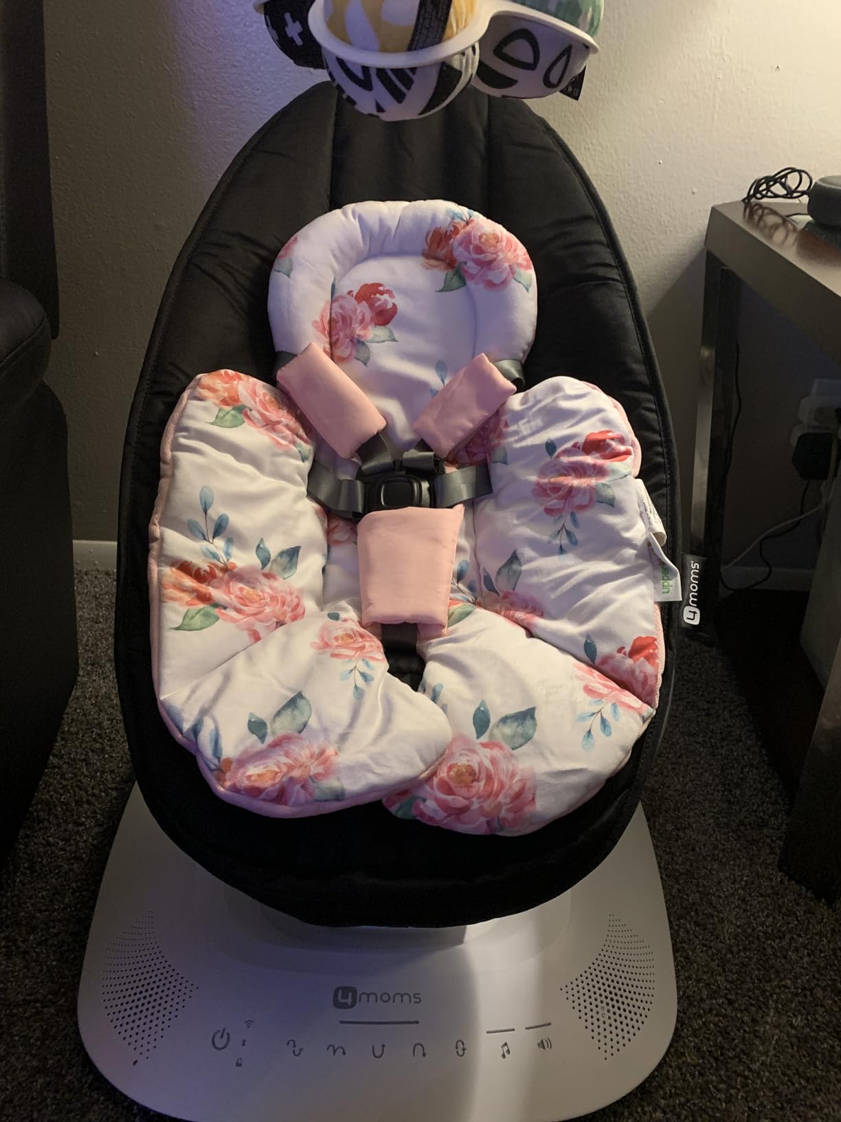Infant Insert, Compatible with 4Moms RockaRoo and MamaRoo, Includes 3 Strap Pad, Breathable Mesh Fabric, Plush Soft Newborn Insert with Head and Body Support customer photo 1