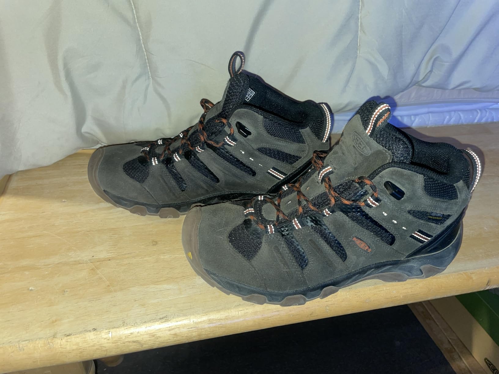 KEEN Men's Headout Mid Height Waterproof All Terrain Hiking Boot customer photo 1