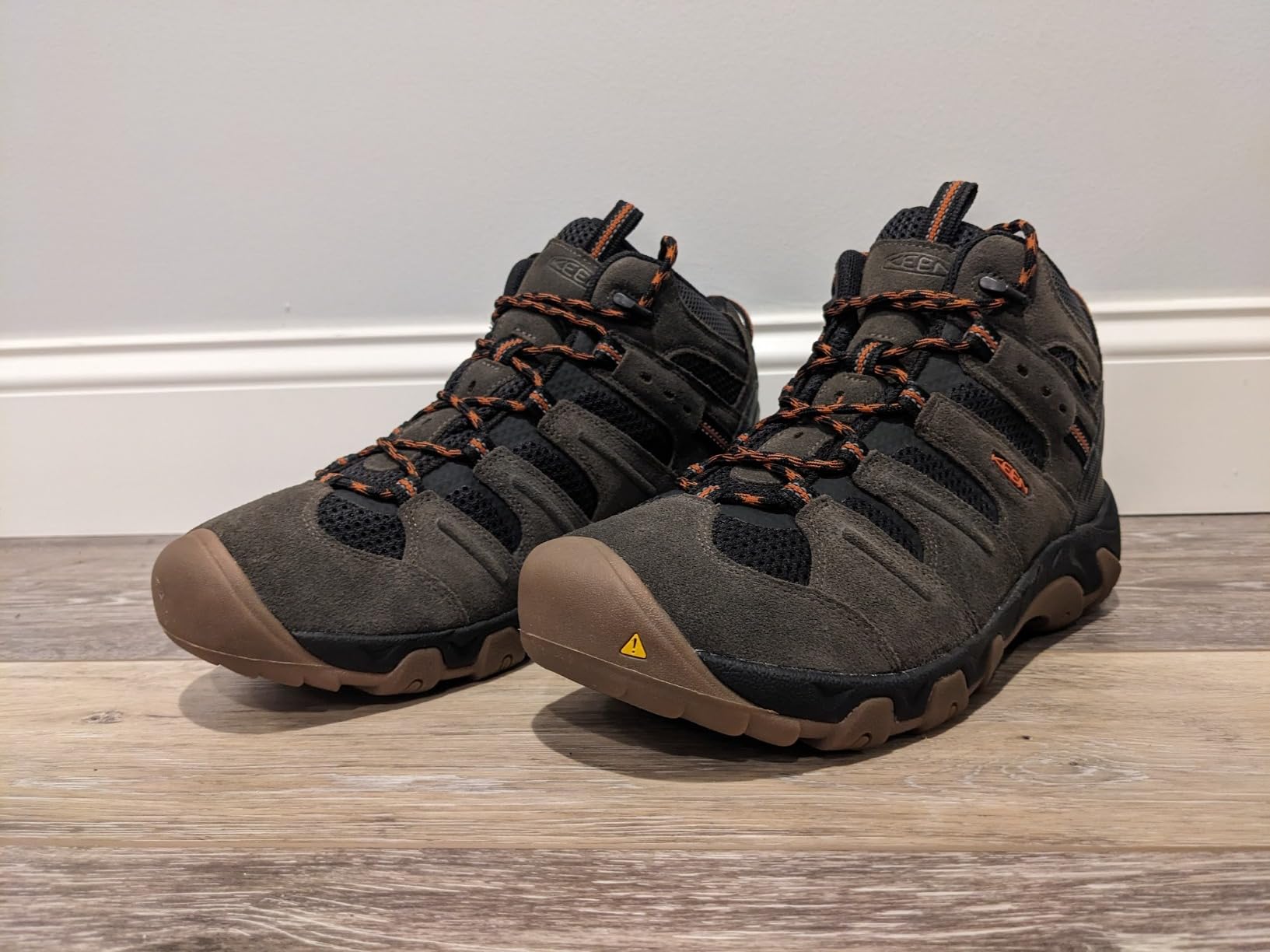 KEEN Men's Headout Mid Height Waterproof All Terrain Hiking Boot customer photo 2