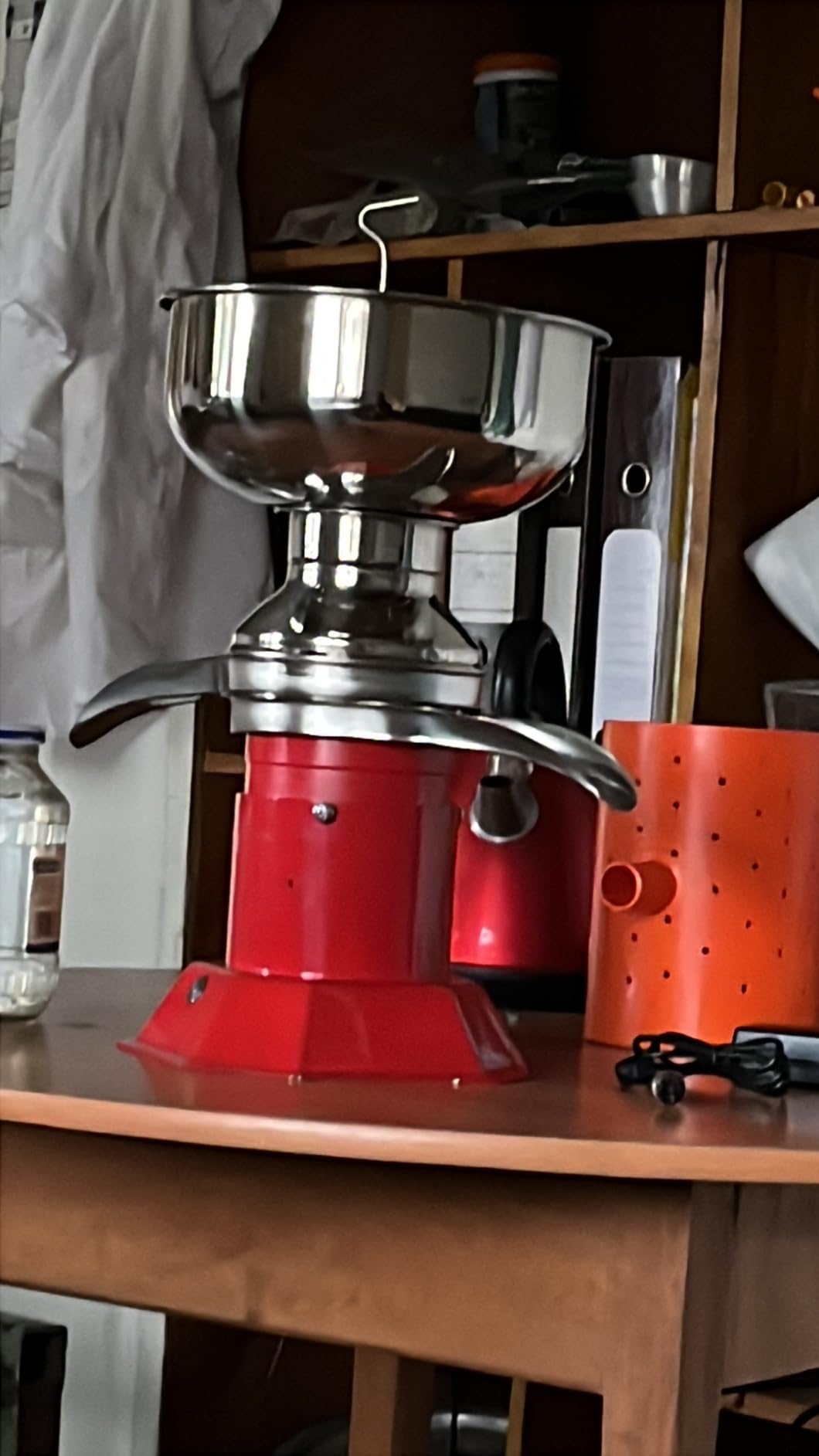 Milk Cream Centrifugal Separator Electric descremadora de leche 100L/H Capacity Cream Maker with 5L 304 Stainless Steel Bowl for Fresh Goat Cow Milk, 110V 100W customer photo 1