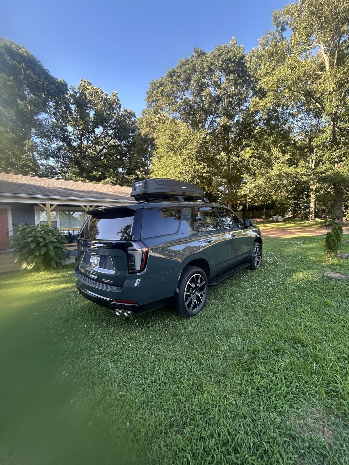 Yakima SkyBox NX 16 LG Rooftop Cargo Carrier, 16 Cu Ft, SKS Lock, Black customer photo 1