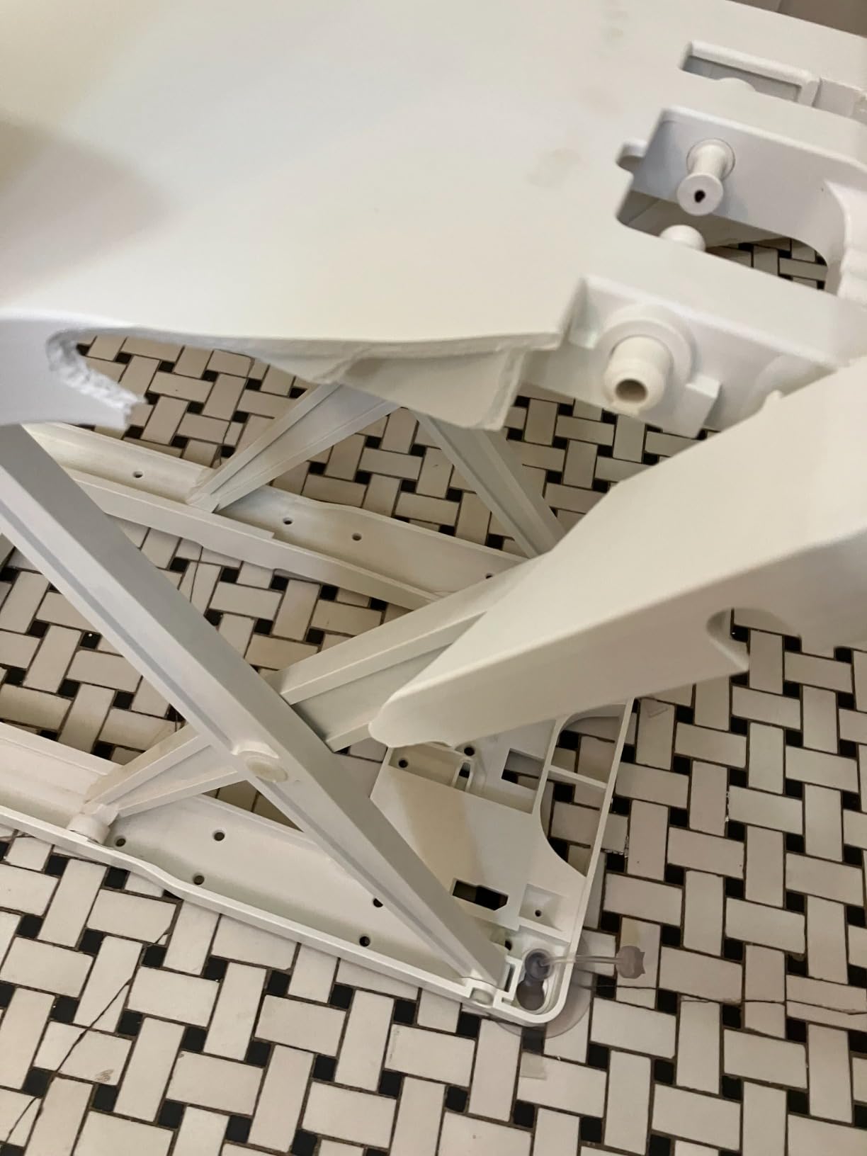 Drive Medical Bellavita Dive Reclining Electric Bath Lift Chair, White | Reclining Electric Auto Bath Lifter and Tub Chair Lift with Open Seat Design for Bathtub Seat Transfer customer photo 2