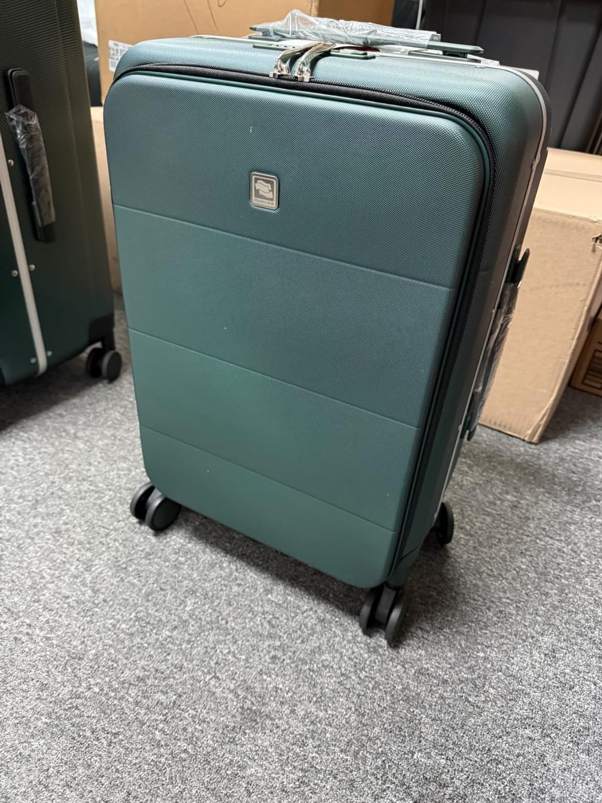 Hanke Top Opening 24 Inch Checked Luggage, Aluminum Frame Medium Suitcase customer photo 2