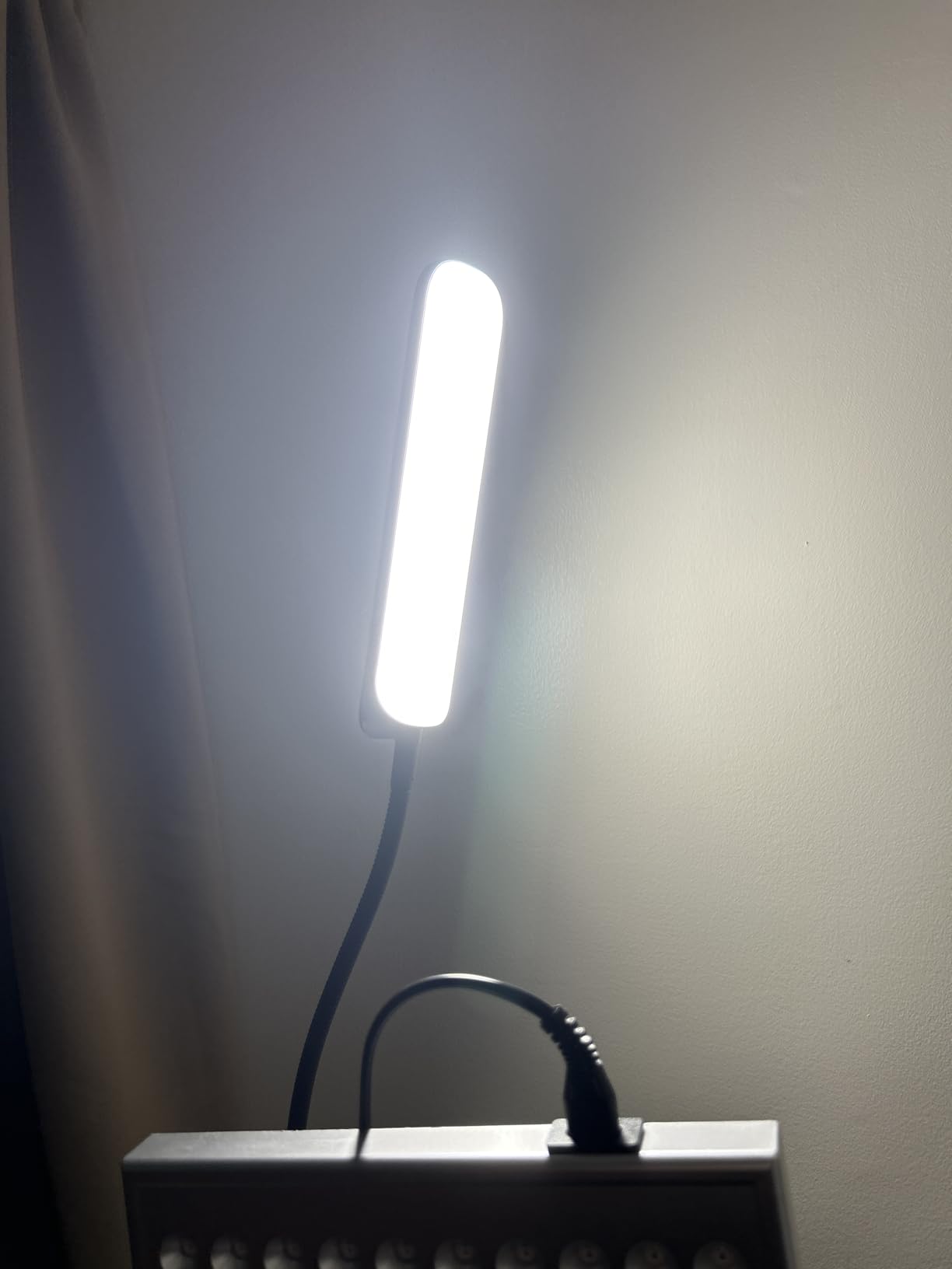 marctronic Floor Lamp, 18W 1800LM Super Bright LED Floor Lamp with Remote & Works with Smart Plug, Dimmable Timing Eye Caring Reading Lamps Floor Standing for Living Room Bedroom Office customer photo 2