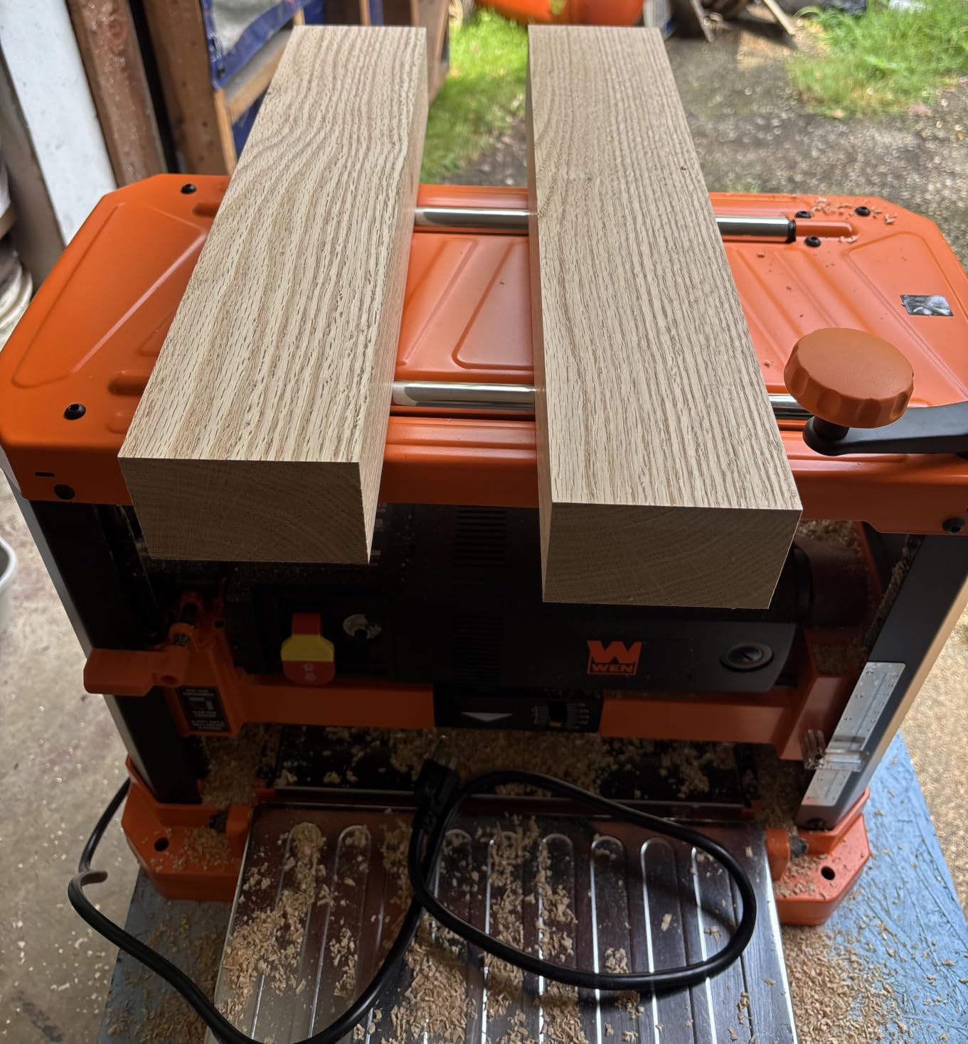 WEN Thickness Planer, Two Speed, 13-Inch Spiral Blade, Benchtop (PL1337) customer photo 1