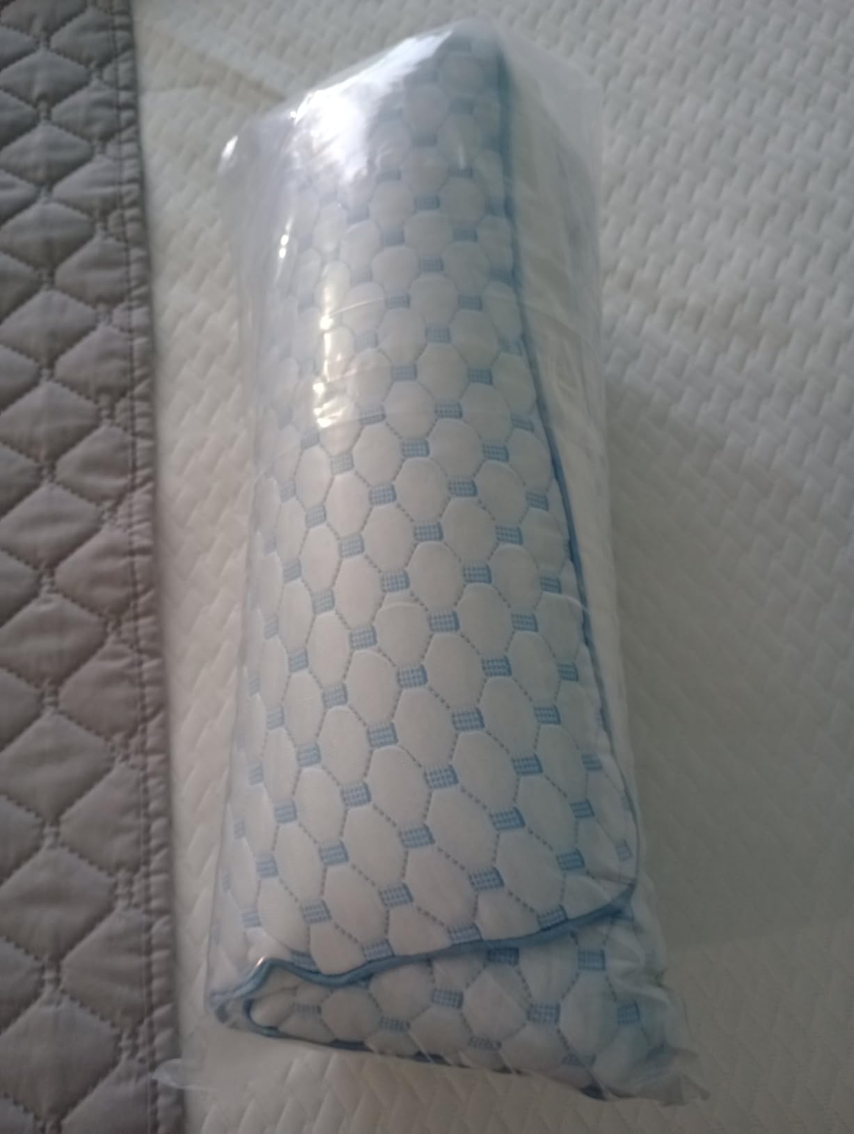 Flat Pillow for Stomach and Back Sleepers, Ultra Thin Pillow for Sleeping, Cooling Gel Slim Stomach Sleeping Pillows for Shoulder Neck Pain Relief, Low Profile Memory Foam Pillows 2.75-inches customer photo 2