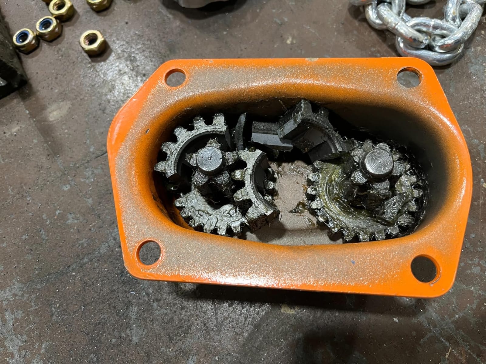 VEVOR Manual Lever Chain Hoist, 1-1/2 Ton 3300 lbs Capacity 10 FT Come Along, G80 Galvanized Carbon Steel with Weston Double-Pawl Brake, Auto Chain Leading & 360 Rotation Hook customer photo 2