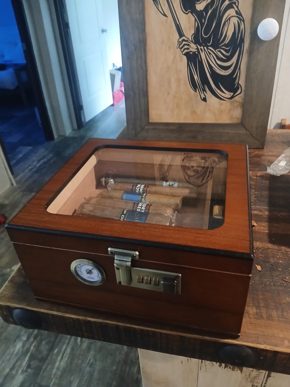 Tesonway Cigar Humidor, Cedar Wood Humidor Cigar Box, Glass Top Desktop Humidor with Front Hygrometer, Humidifier, Divider, Accessories Drawer and Combination Lock, Cigar Gifts for Men (Black) customer photo 1