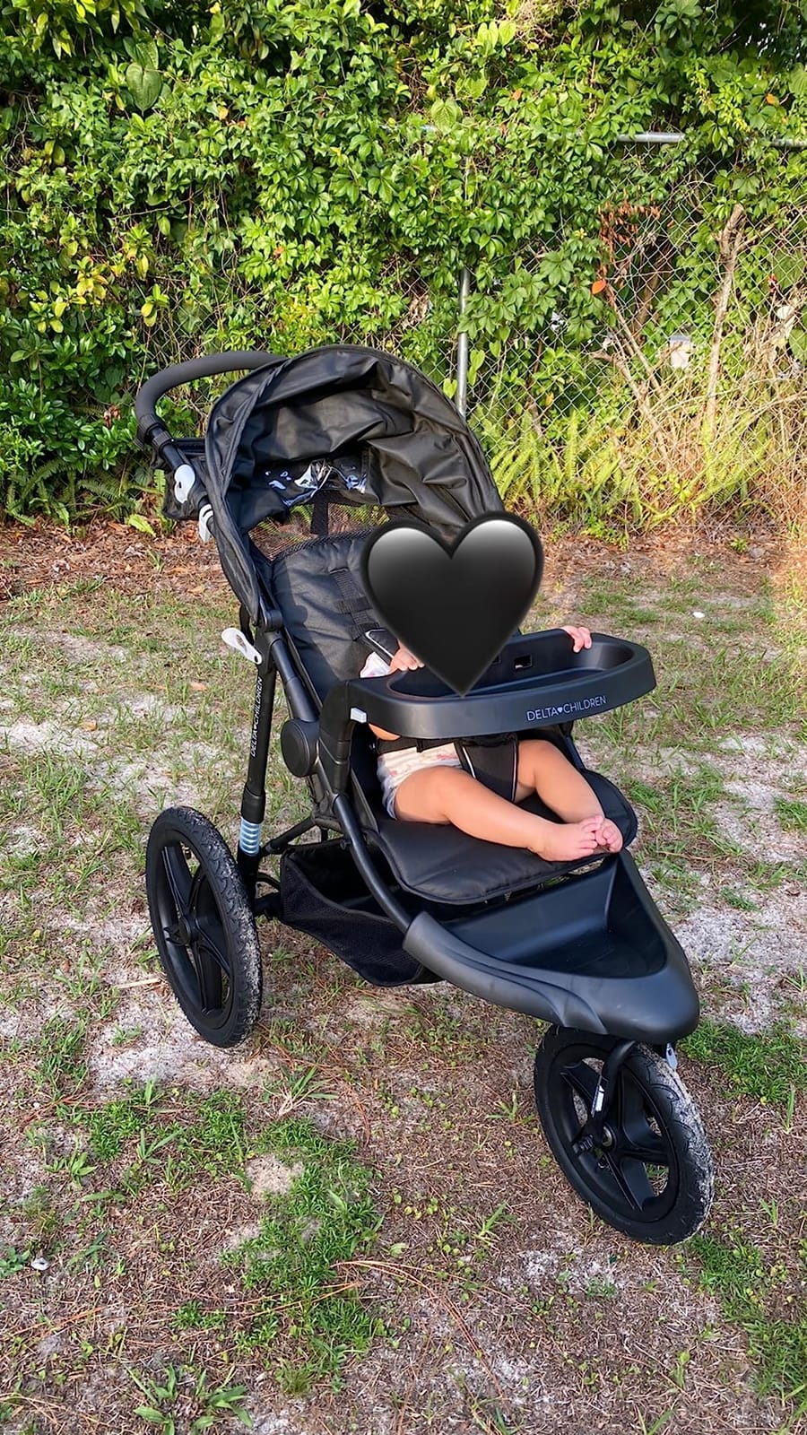 Delta Children Apollo Jogging Stroller - Shock Absorbing Frame with Large Canopy & Recline - Car Seat Compatible, Black customer photo 2