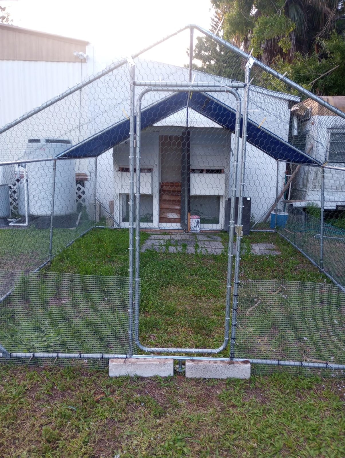 Sino Luban Large Metal Chicken Coop Run for 10 Chickens/Ducks, Chicken Runs for Yard with Waterproof Cover, Chicken Enclosure Chicken Pen Outdoor, Walk-in Poultry Cage (Upgrade Wall Support Brace) customer photo 2