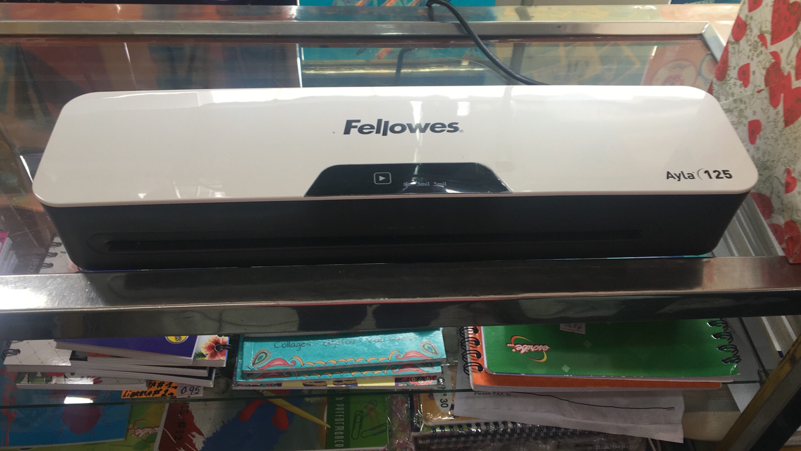 Fellowes Ion 95 Thermal Laminator Machine, 9.5 Inch Entry, Compact Design, Includes 15 Pouch Starter Kit customer photo 2