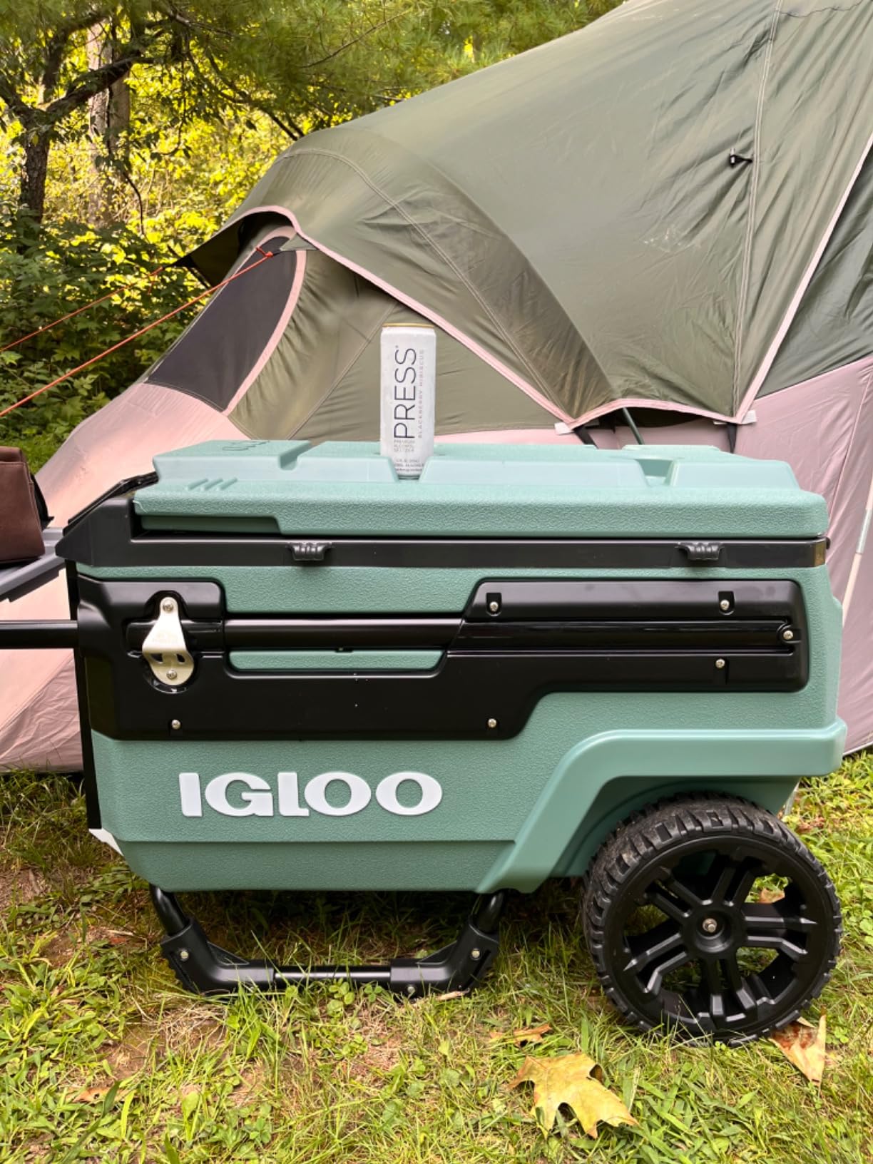 Igloo Trailmate Journey 70Qt Wheeled Cooler | Insulated Hard Shell Ice Chest customer photo 2