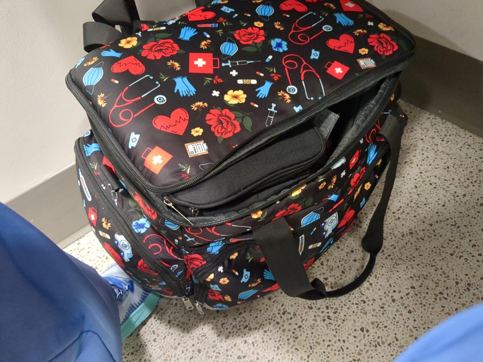 Medical Bag Rolling Roller Bag Trolley Duffel Nurses EMT CNA RN Empty for First Aid Responder Home Health Care Nursing Student Roll Duffle Bag Carry on Wheels Wheeled Work Physicians Doctor customer photo 1