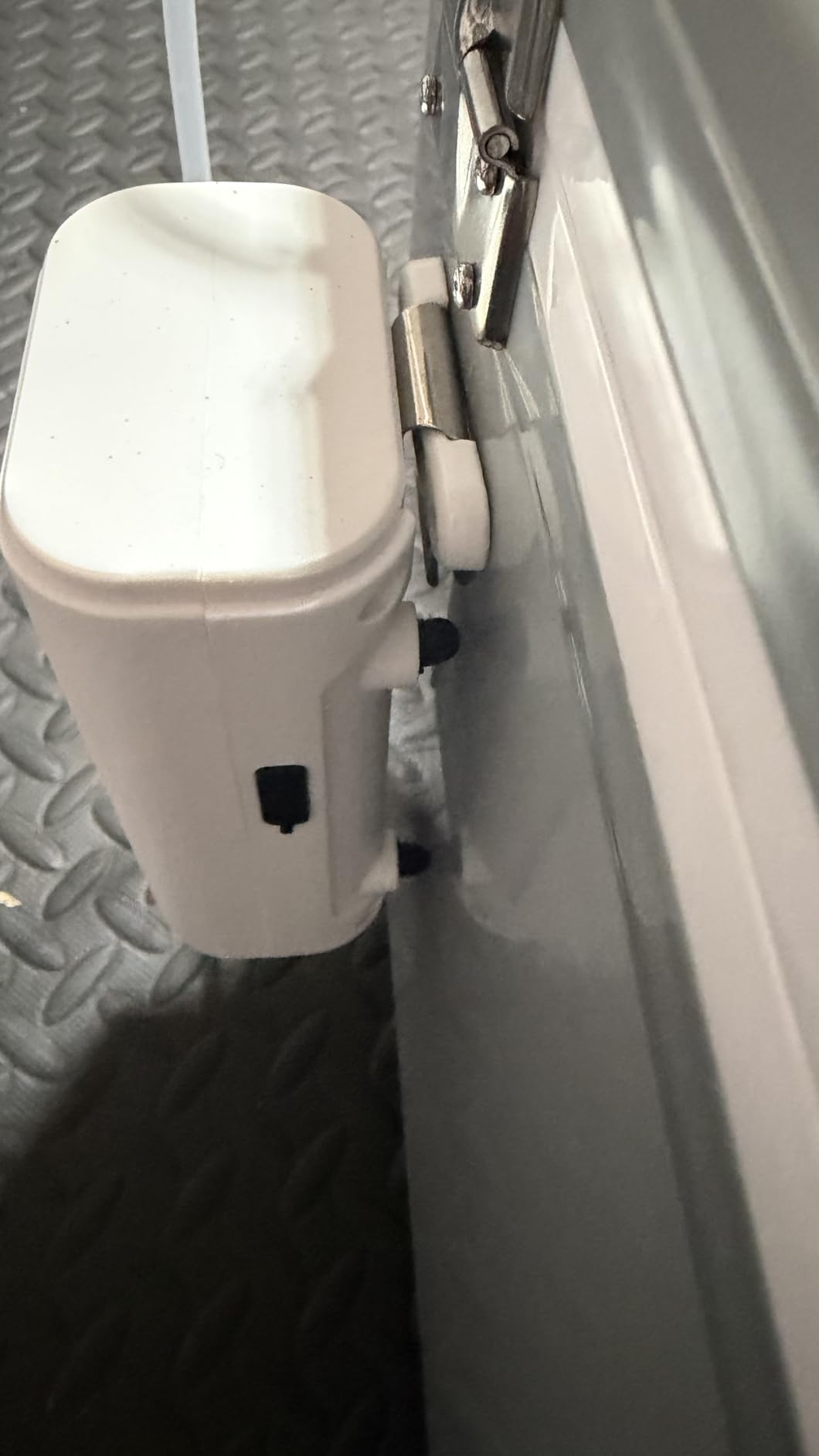 ENGEL Live Bait Cooler PRO for Fishing - Portable Minnow and Bait Bucket with Lithium-Ion Rechargeable Aerator customer photo 1