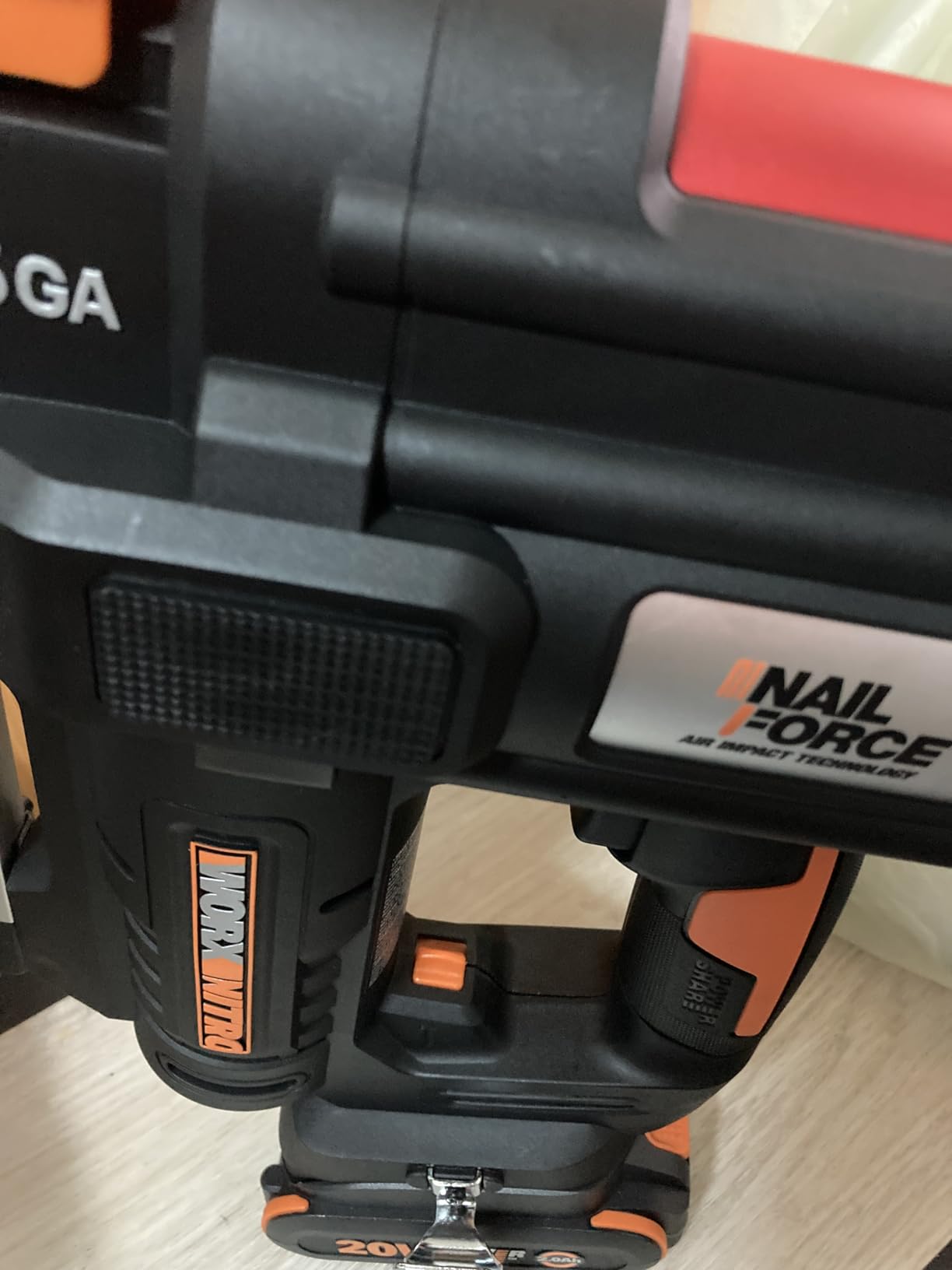 WORX Cordless Brad Nailer, 20V 18GA Nail Gun, WX842L customer photo 2