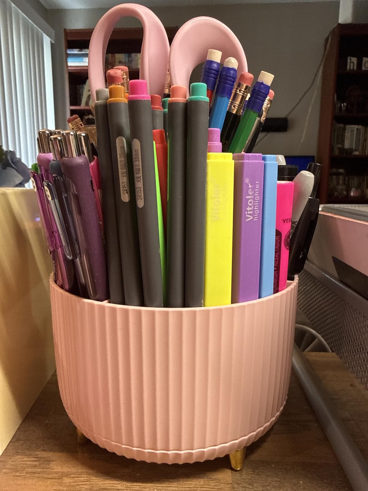 SKYDUE 360 Rotating Plastic Desk Pen Organizer with 5 Slots, Dual-Purpose Art Supply Pencil Cup for Office, School, Home customer photo 2
