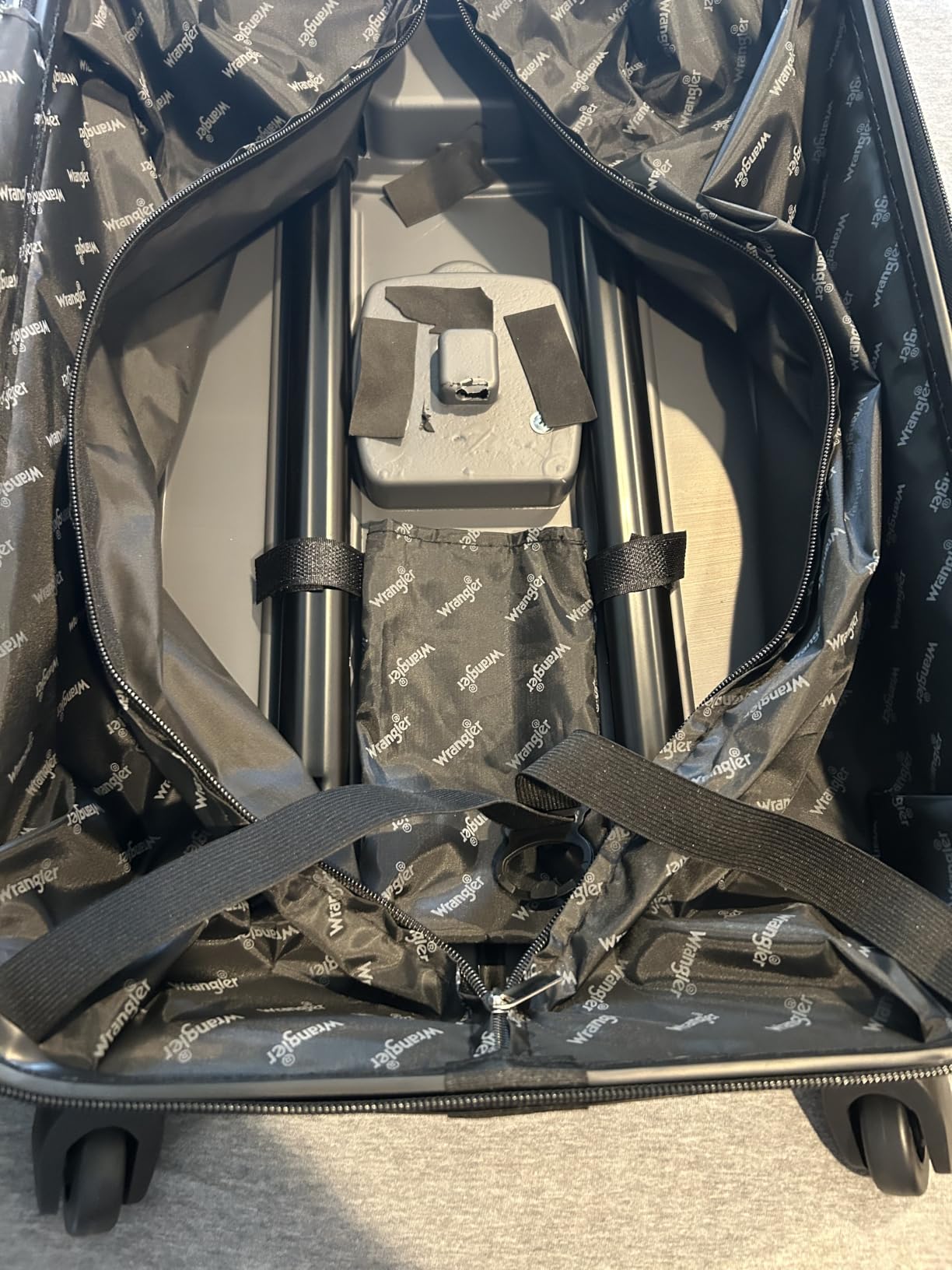 Wrangler Astral Hardside Luggage, Dark Shadow, 22-Inch Carry-On customer photo 1