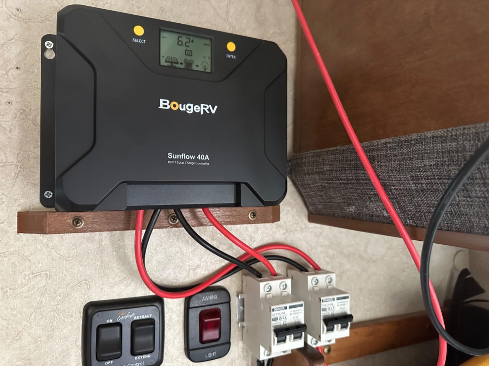 BougeRV MPPT Solar Charge Controller 40A, with Low-Temp Cut-Off, APP Control, Backlit LCD, 40 Amp Solar Panel Regulator 12V/24V for LiFePO4, SLD, Gel, FLD, AGM Battery, RV, Marine, Upgraded customer photo 1
