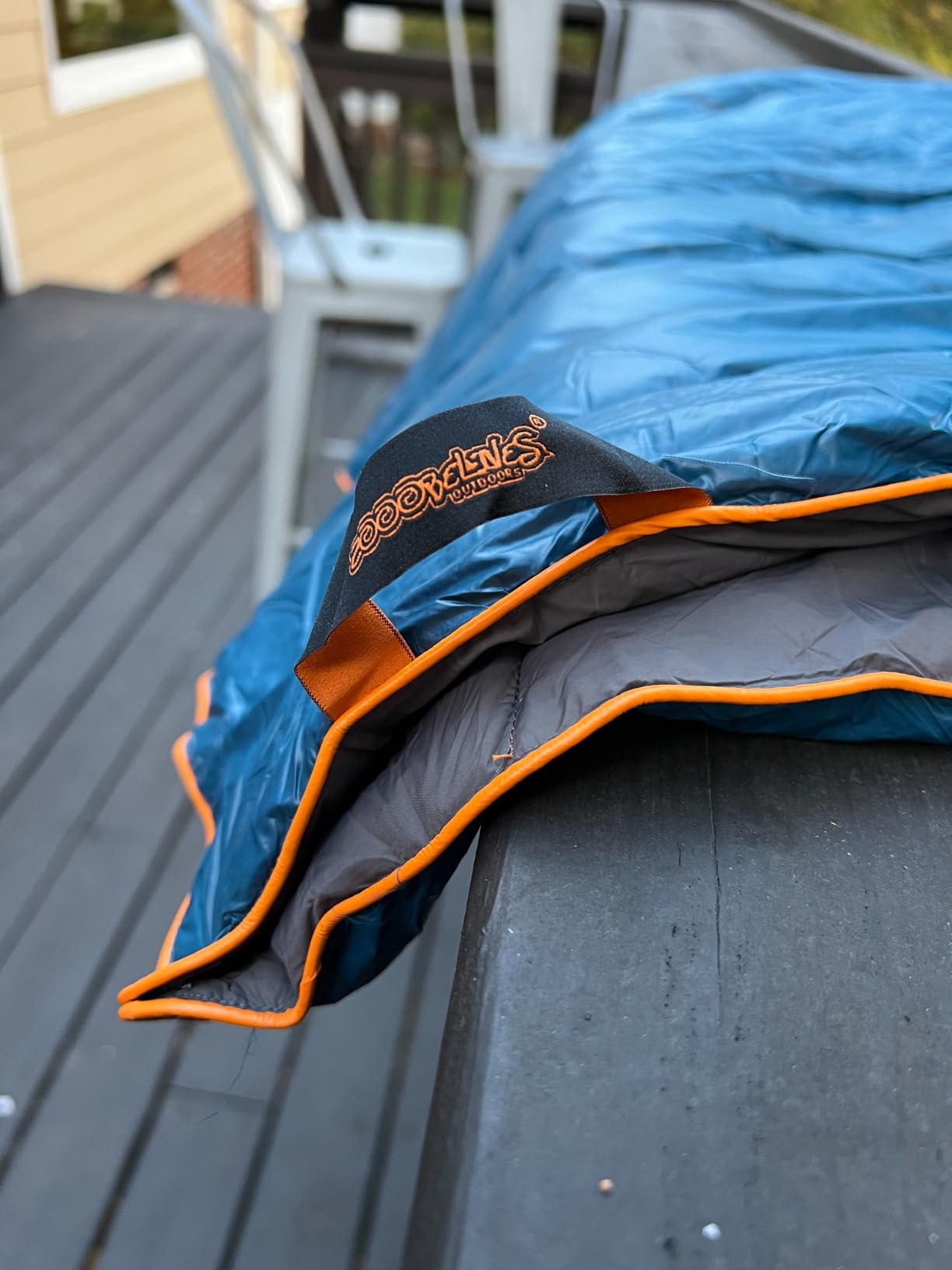 ZOOOBELIVES Down Camping Blanket, 650 Fill Power, 1.35 lb Packable Blanket, 79 x 54 in Quilt with Snap Footbox for Camping, Road Trips and Home, AlpliveR300 customer photo 1