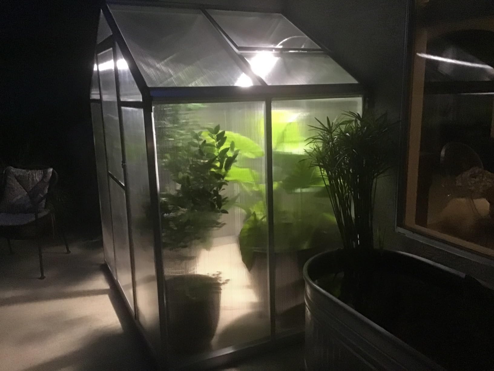 Outsunny 8' x 6' Greenhouse for Outdoors, Polycarbonate Greenhouse with Rain Gutter and Roof Vent, Aluminum Walk-in Green Houses for Outside Patio Backyard Garden customer photo 2