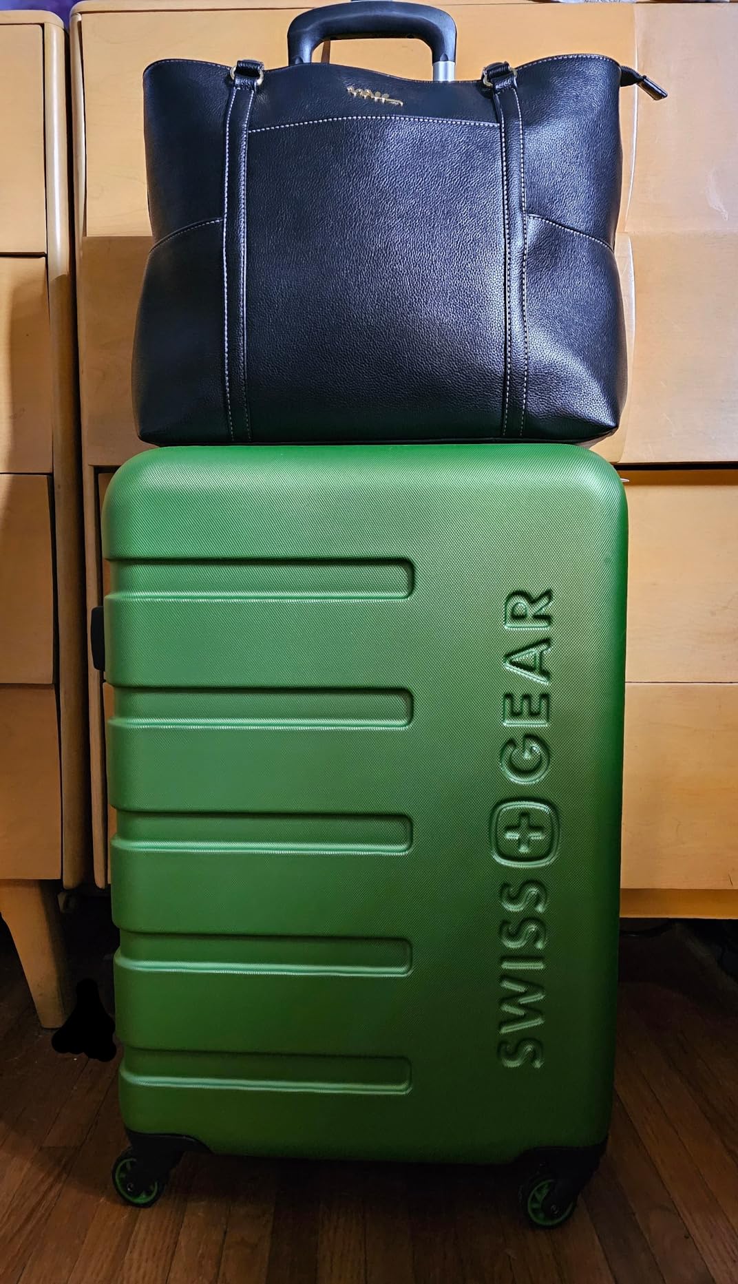 SwissGear 7366 Signature Hardside Expandable Luggage with Spinner Wheels, TSA Lock, Cup-Holder, Evening Haze, 3-Piece Set (19/23/27) customer photo 2