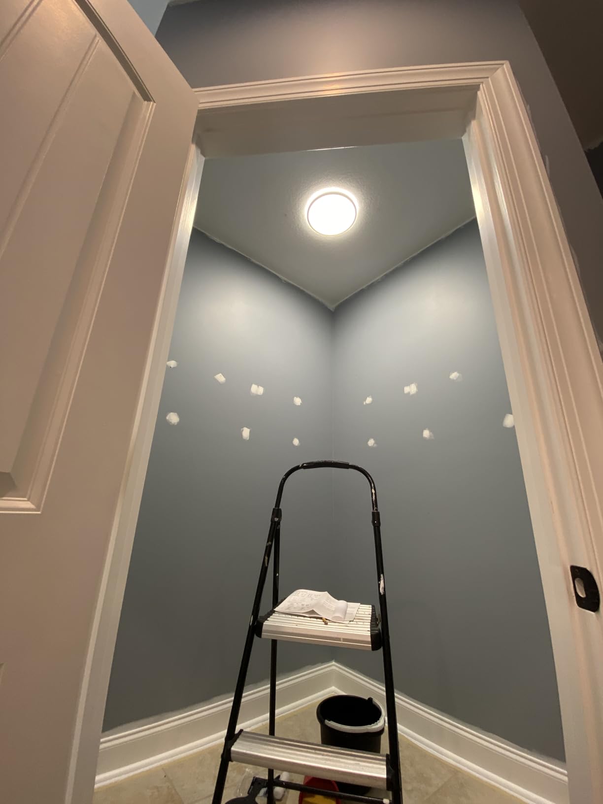 Matane Motion Sensor LED Ceiling Light with Remote, 12 Inch Wired Flush Mount Light 3000K 4000K 5000K, 2400LM Dimmable Motion Sensor Light Indoor for Closet Hallway Laundry Stairs White New Version customer photo 1