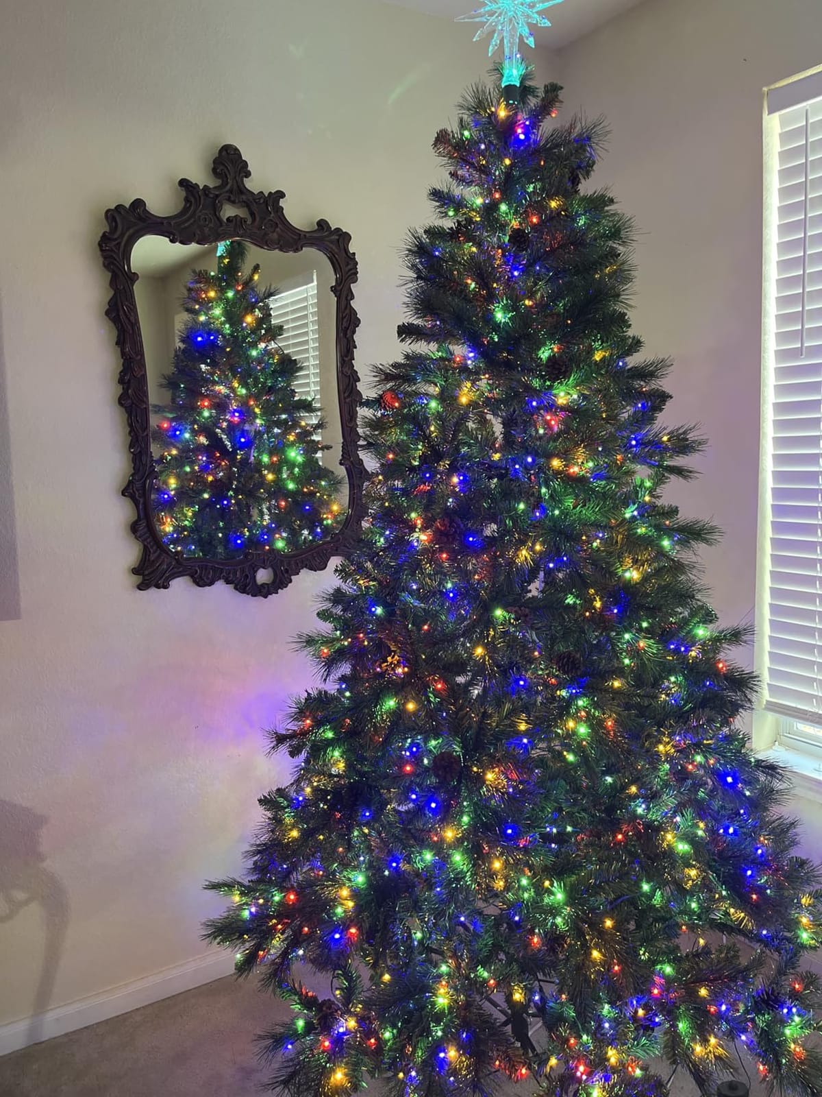 Best Choice Products 7.5ft Pre-Lit Scotch Pine Christmas Tree, Premium Frosted Pre-Decorated Artificial Holiday Decor w/ 1,320 Branch Tips, 2-in-1 White and Multicolor LED Lights, Cordless Setup customer photo 1