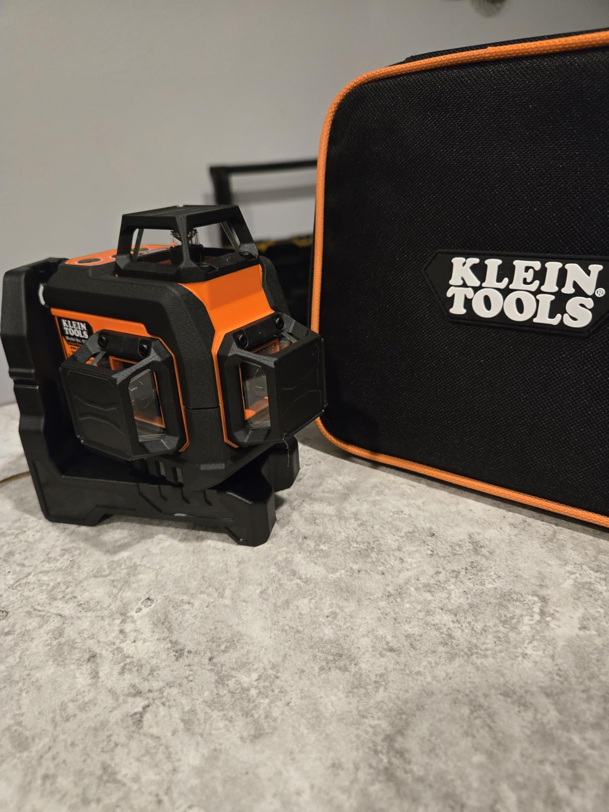 Klein Tools 93CPLG Compact Self-Leveling Laser Level, Bright Green Cross Line 360-Degree Laser Planes, Class 2 ≤ 1mW, Rechargeable, Magnetic Mount customer photo 1