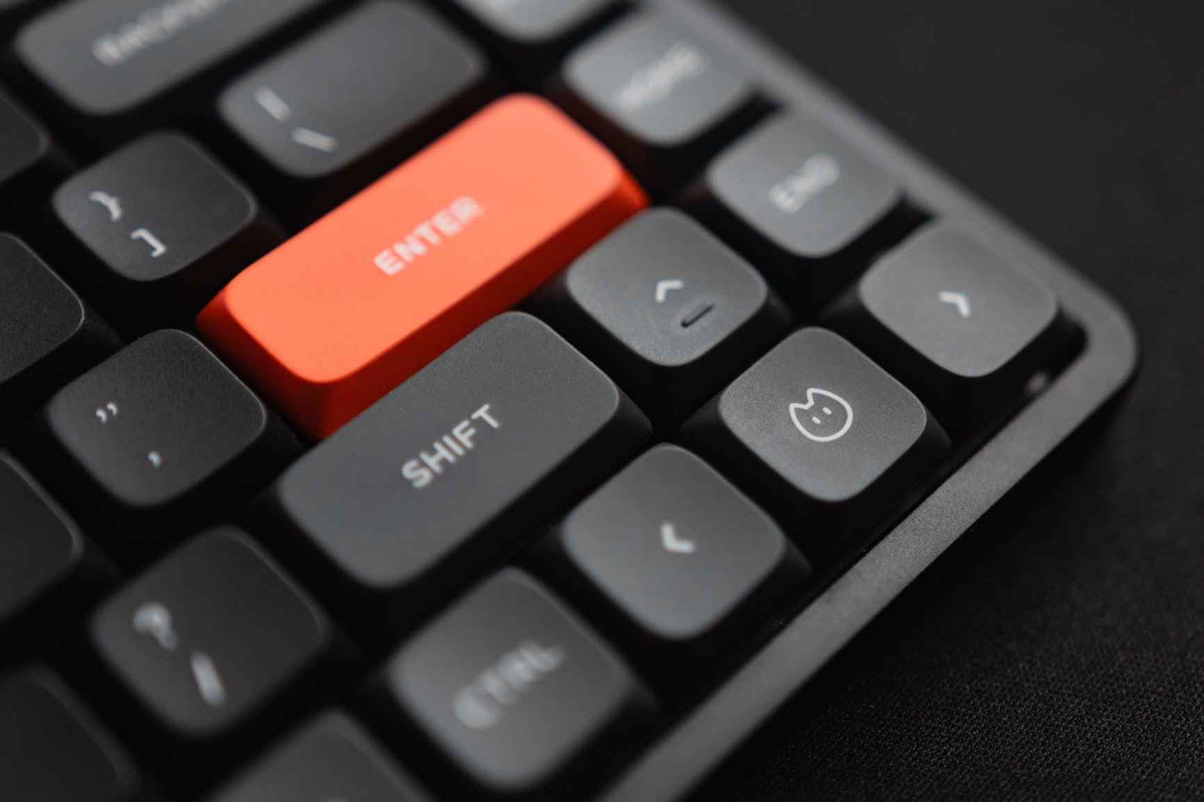 NuPhy Air75 V2 Portable 75% Mechanical Keyboard, Wireless Keyboard, Supports Bluetooth/2.4G/USB-C RGB Gaming Keyboards, Compatible with Windows/Mac OS/Linux Systems Grey-Gateron Brown Switch customer photo 2