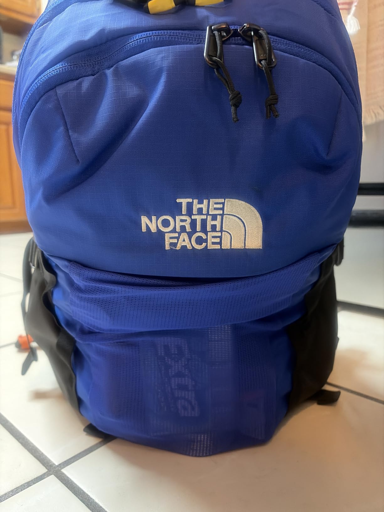 The North Face Recon Everyday Laptop Backpack, Blk/Blk-NPF, One Size | Daypack, Water Repellent, Laptop Sleeve, 2 Water Bottle Pockets customer photo 1