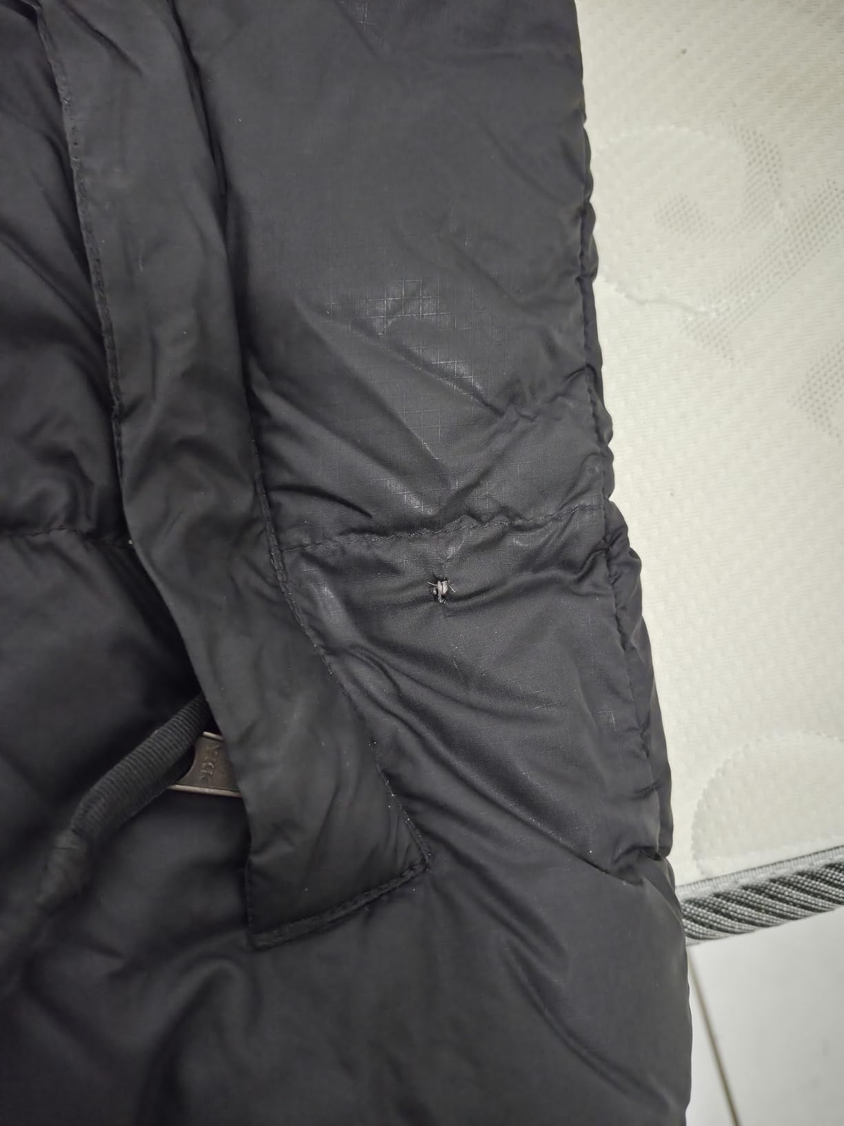 THE NORTH FACE Men's Aconcagua 3 Hooded Jacket | Insulated, Wind & Water Resistant, Attached 3 Piece Hood With Cinch Cord customer photo 1