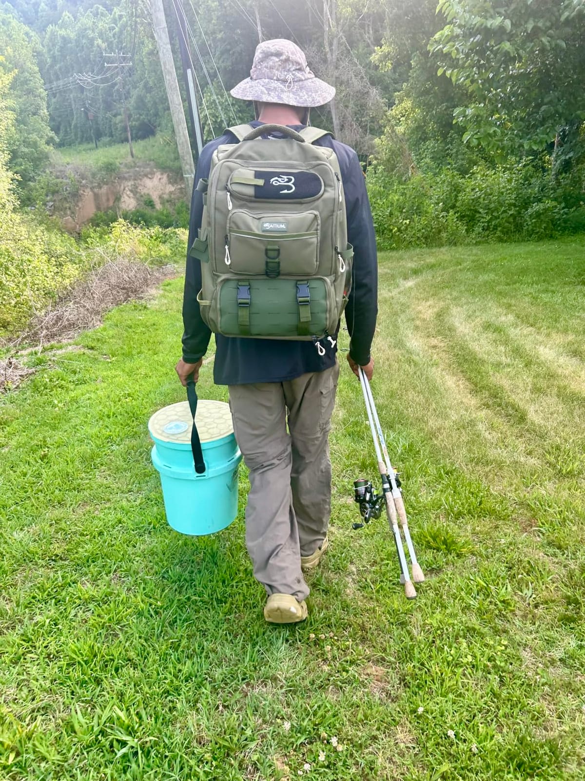 Baitium Fishing Backpack, Tackle Bag With Rod Holders, 40L Capacity With Cooler, Rain Cover, Insulated Pocket, 4 Tackle Trays Included- (Green) customer photo 2