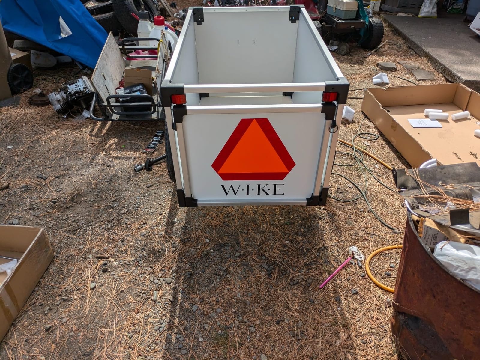 WIKE Landscaping & Utility Aluminum Cargo Bike Trailer: Inside Cargo dims 26