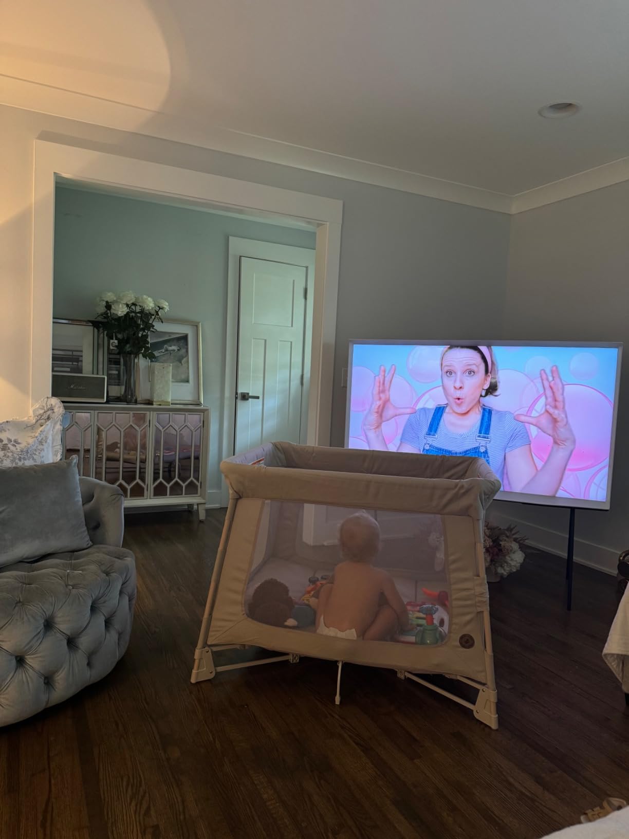 Maxi-Cosi Swift Baby Playard with Mat, Baby Playpen, Play Yard with Bassinet, Portable Playpen for Babies and Toddlers, Classic Oat customer photo 1