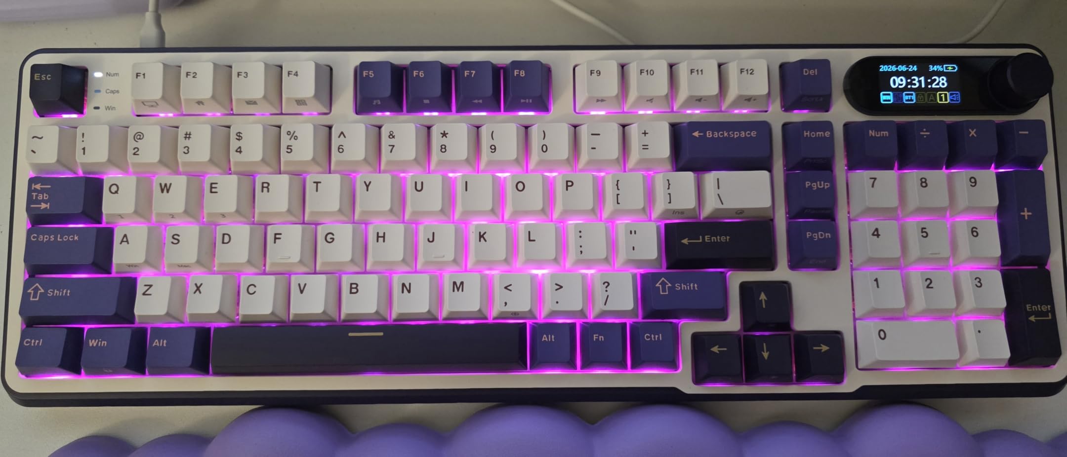 RK ROYAL KLUDGE S98 Wireless Mechanical Keyboard w/Smart Display & Knob | 96% Top Mount RGB Gaming Keyboard BT/2.4G/USB-C, Hot Swappable, Cushioned 5-Layer Noise Dampening, Massive Battery, 98 Keys customer photo 2