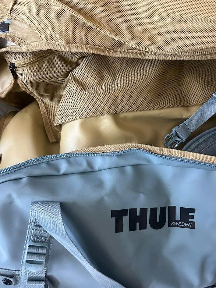 Thule Chasm Duffel Bag, Weather-resistant Materials, Easy Packing, Converts to Backpack, Internal Pockets, Travel-ready customer photo 2