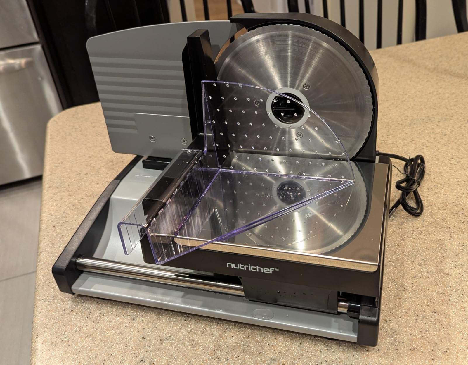 Nutrichef Electric Meat Slicer | 200W Automatic Meat, Deli & Bread Slicer | Adjustable Dial for 0-15mm Cutting Range Thickness | Removable 7.5 IN Stainless Steel Blade & Food Pusher for Safety (Black) customer photo 2