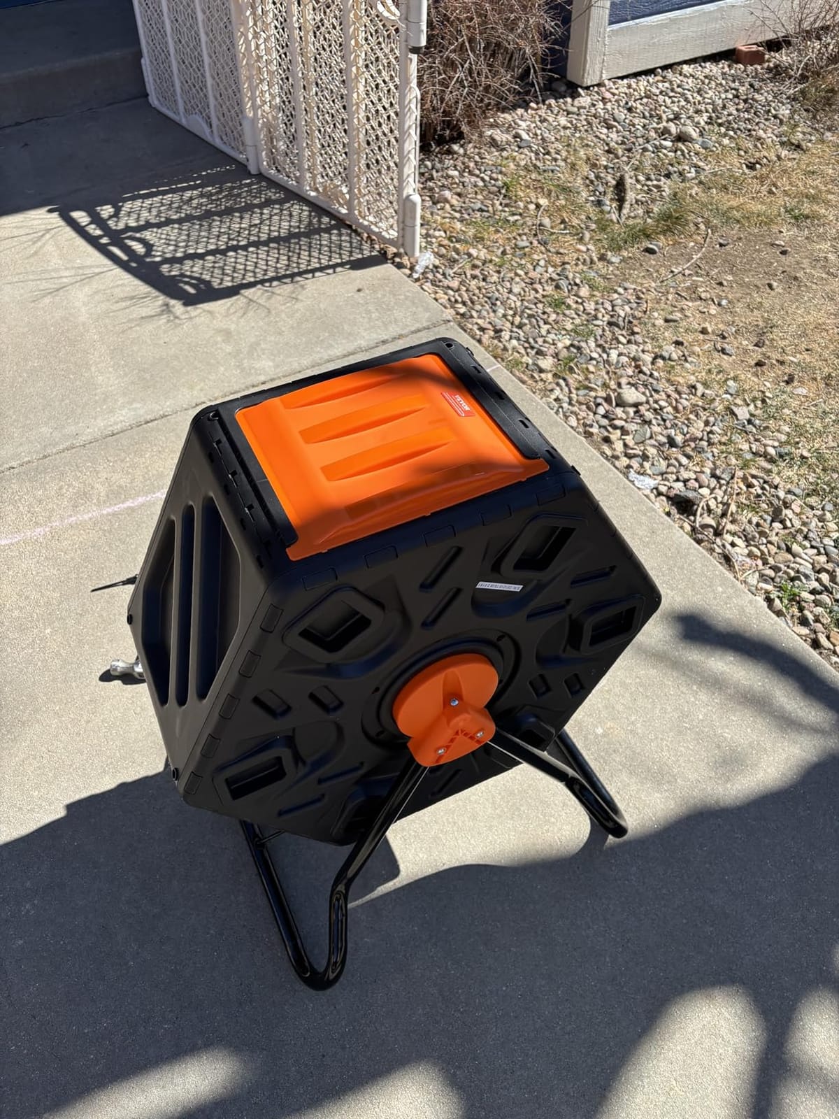 VEVOR Compost Bin, 18.5-Gal Small Composting Tumbler, Compact Single Rotating Chamber with Sliding Door and Steel Frame, BPA Free Composter Bin Tumbler for Garden, Kitchen, Yard, Outdoor customer photo 2