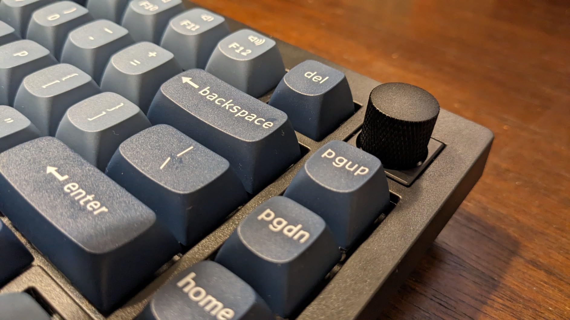 V1 Max 75% RGB Custom Mechanical Keyboard, 2.4Ghz/Bluetooth 5.1/Wired QMK/VIA Programmable Macro, Hot-Swappable Gateron Jupiter Brown Switch Gasket Mount for Mac Windows Linux customer photo 2