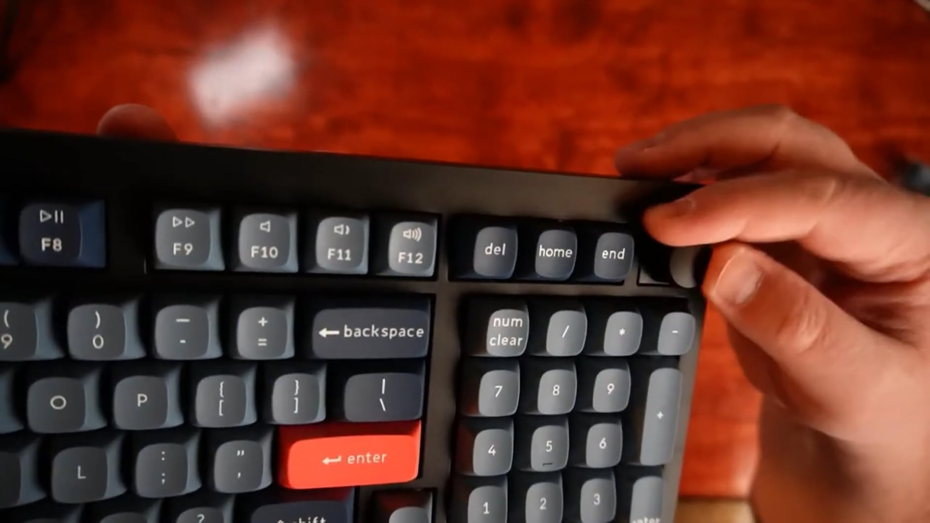Keychron V5 Max Custom Wireless Mechanical Keyboard, 96% with Number Pad | 2.4 GHz/Bluetooth/USB-C, QMK Launcher Programmable, Hot-Swap Gateron Red Switch, PTB Keycaps RGB for Mac/Windows/Linux customer photo 1