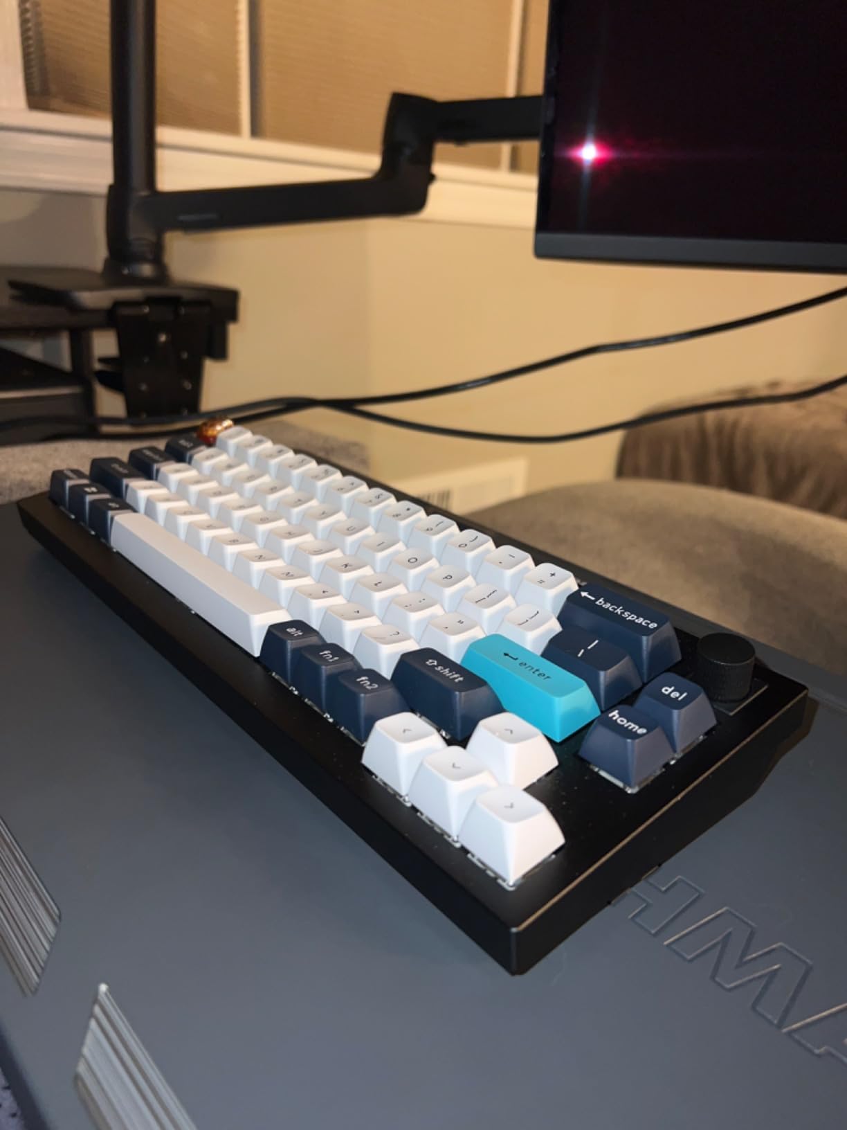 Q2 Max Wireless Custom Mechanical Gaming Keyboard, QMK/VIA Programmable Knob 2.4 GHz/Bluetooth 5.1/Wired, 65% Compact RGB Hot-Swap with Gateron Banana Switch for Mac Windows Linux - Black customer photo 1
