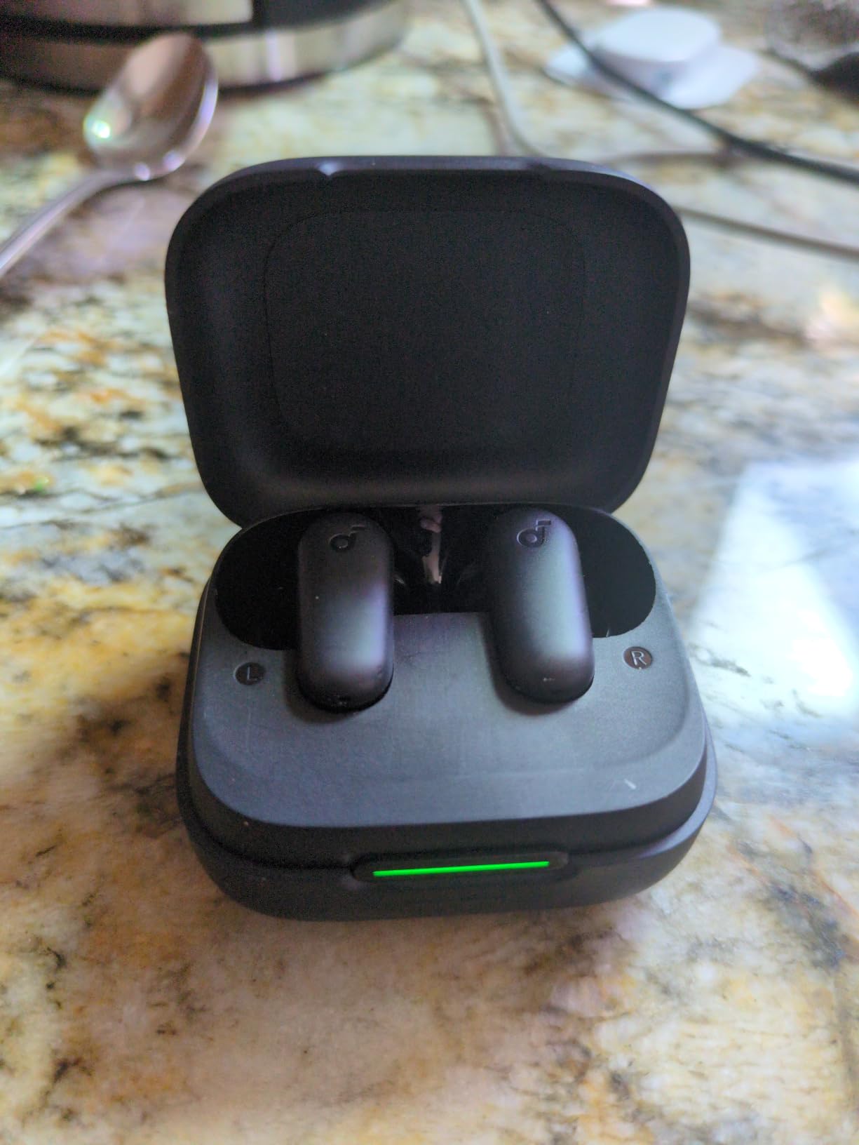 Soundcore P30i by Anker Noise Cancelling Earbuds, Hands-Free Viewing | Strong and Smart Noise Cancelling, Powerful Bass, 45H Playtime, 2-in-1 Case and Phone Stand, IP54, Bluetooth 5.4 customer photo 2